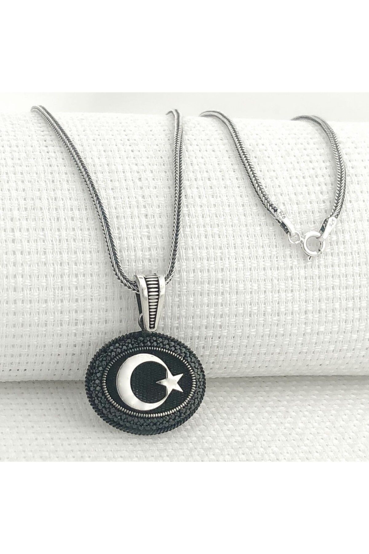 Takıhan 925 Ayar Gümüş Siyah Taşlı Ayyıldız Kolye