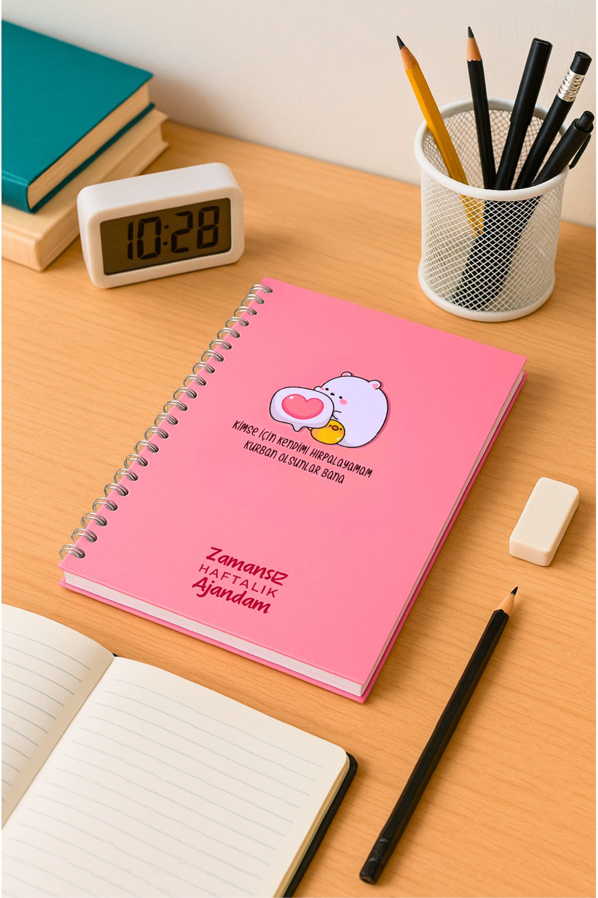psikopuzzle Sloganlı Spiralli Sticker'lı Tarihsiz Konuşan Ajanda- Zamansız Ajanda - Haftalık Planlayıcı Defter