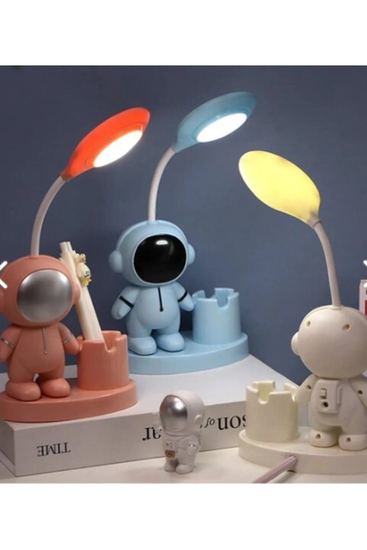 HobiDünyasıElif LED Astronot Masa Lambası Ve Kalemlik
