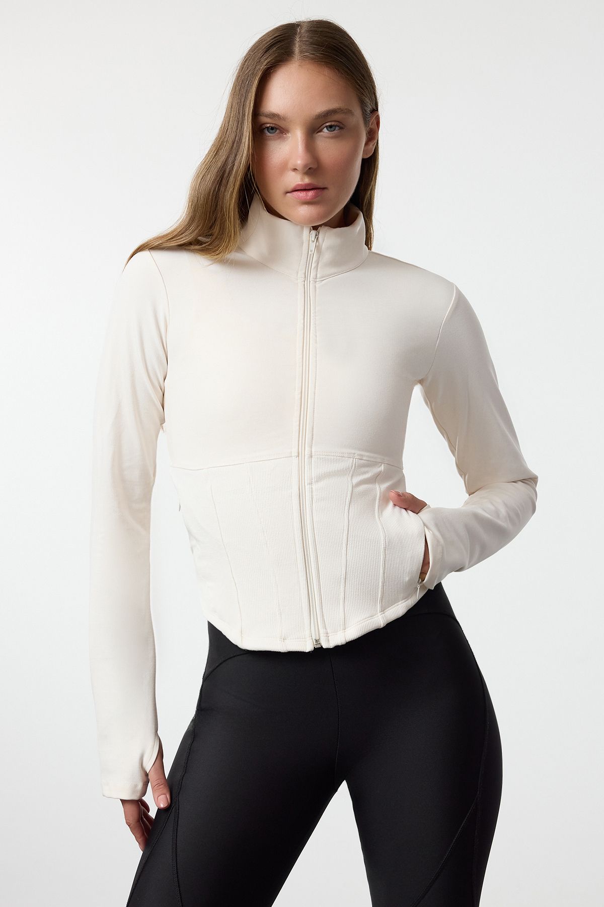 Miss Prova Fırçalı Soft Kumaş Baş Parmak Delik Detaylı Örme Spor Ceket/Sweatshirt MISSCE2621