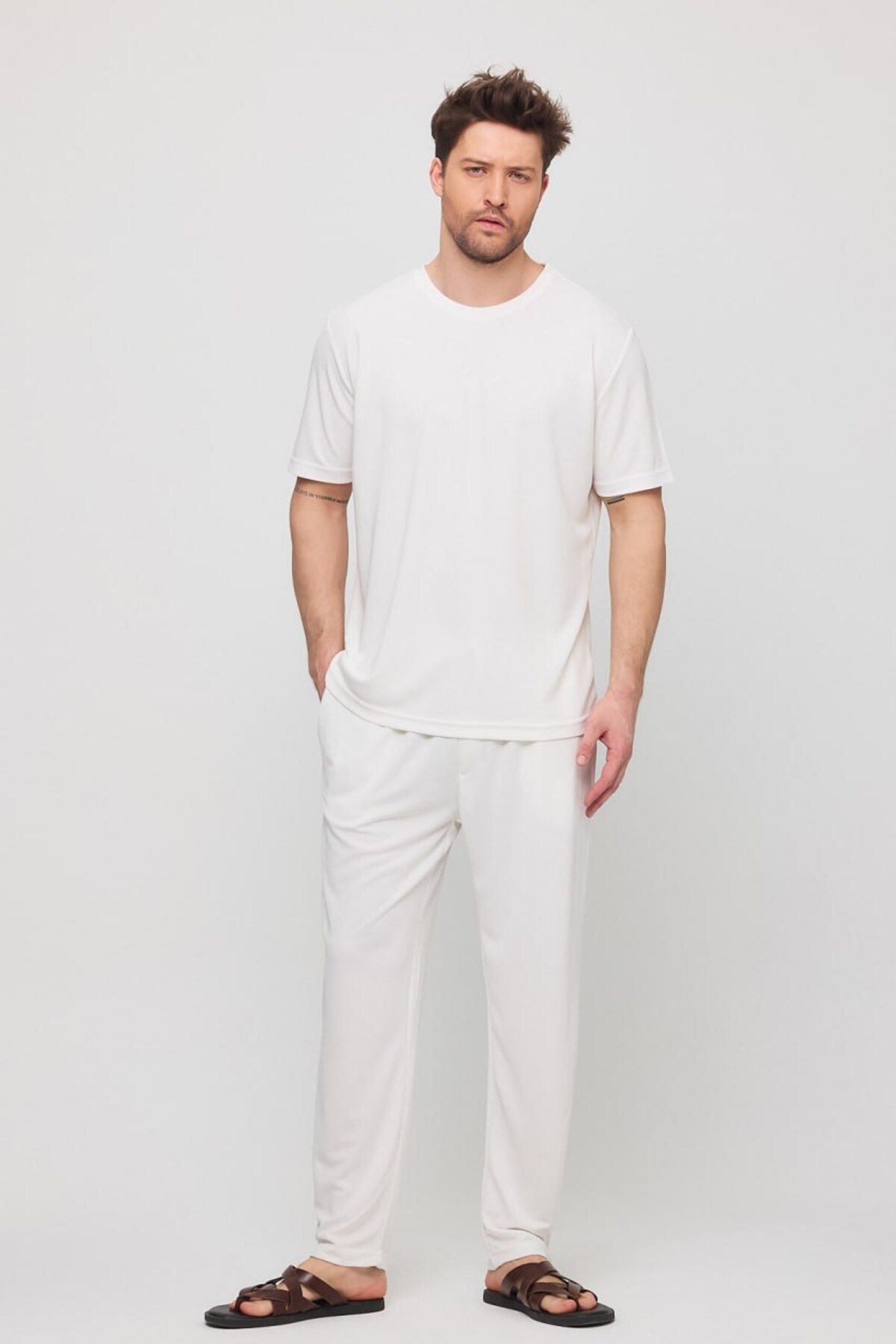 Old Arges Bisiklet Yaka Oversize Modal Kumaş T-shirt - Konfor ve Şıklık