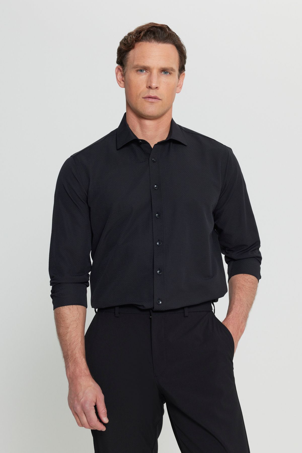 ALTINYILDIZ CLASSICS Altınyıldız ACE020252170 Siyah Erkek Regular Fit Sandro Gömlek
