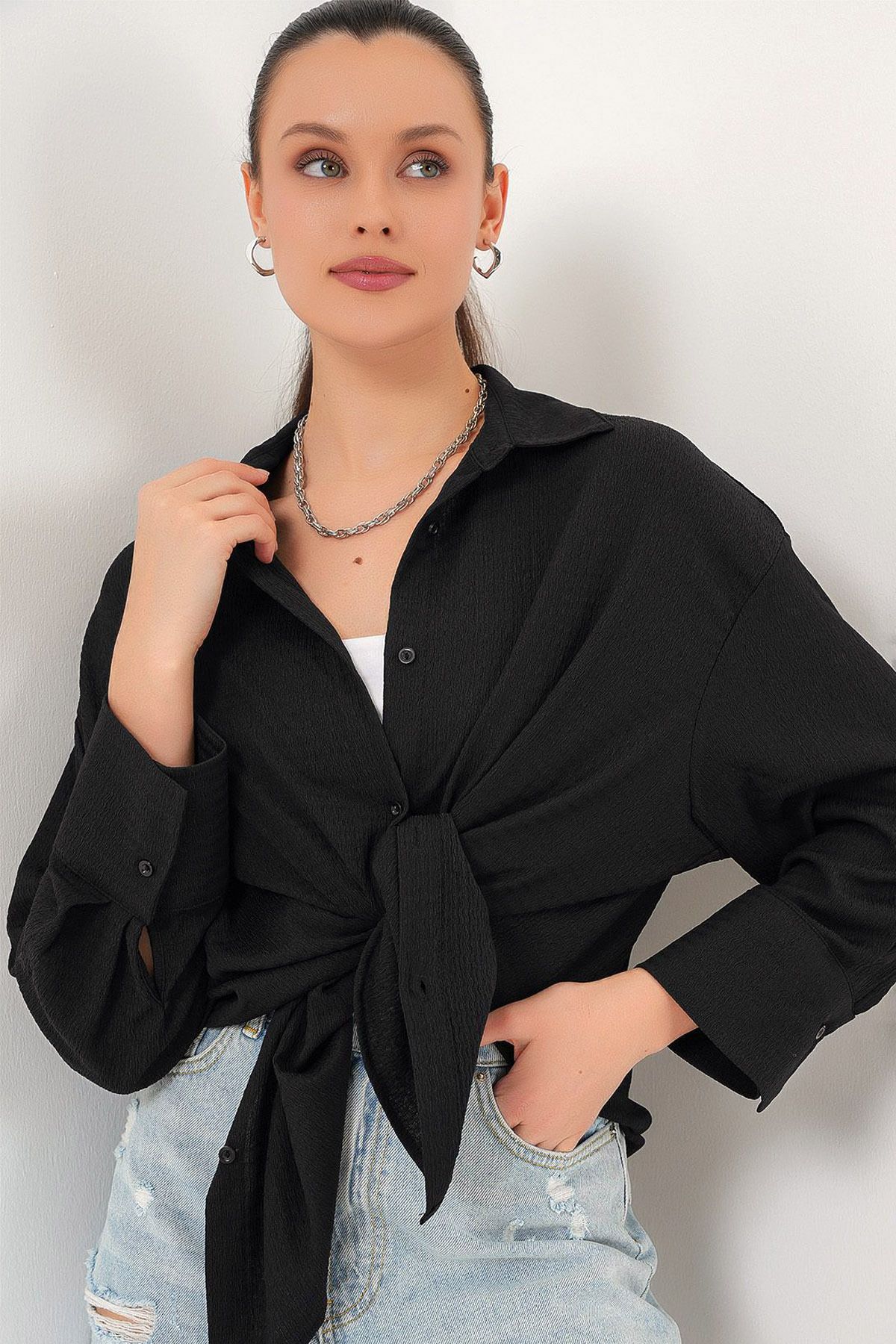 Ottawe Relaxed Fit Rahat Kalıp Yakalı Düğme Kapama Kolu Manşetli Uzun Kol Tarz Günlük Esnek Oversize Gömlek
