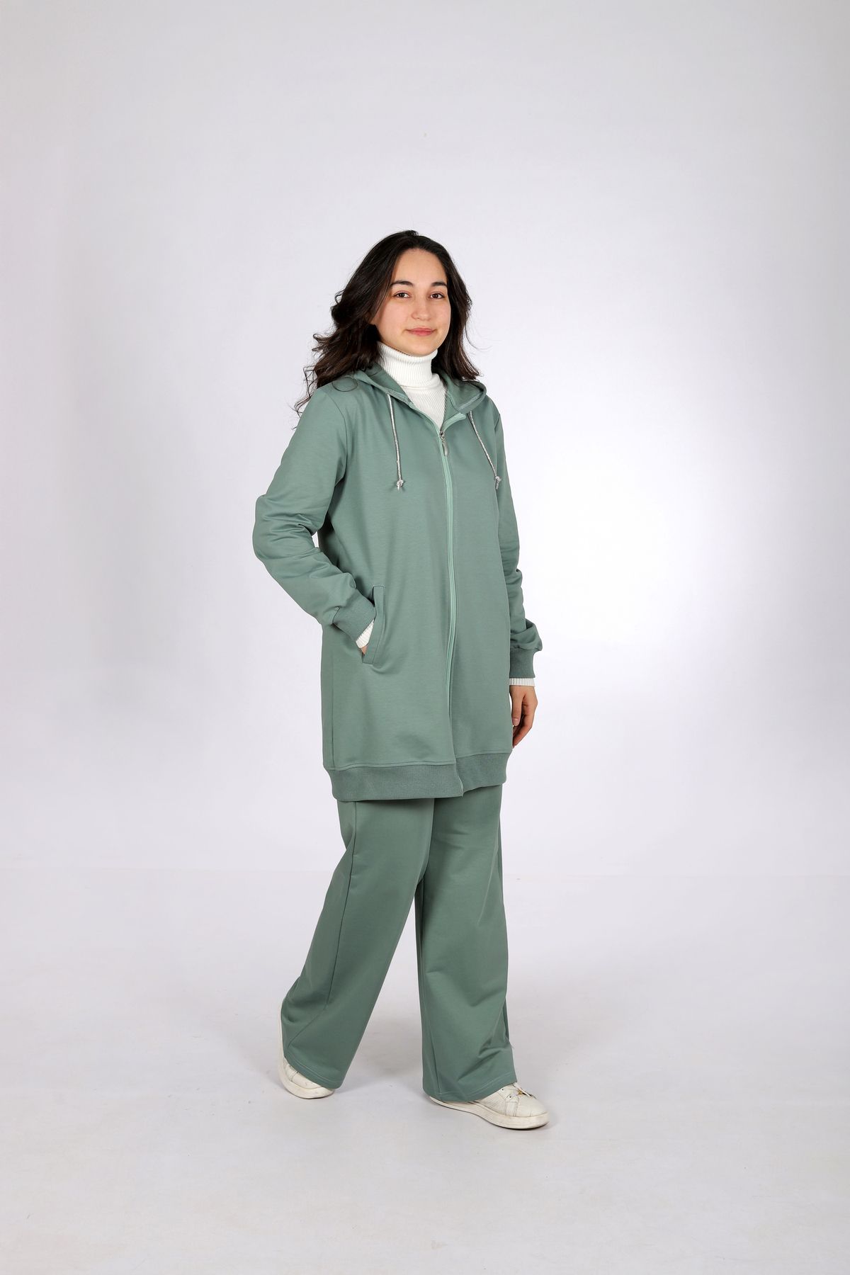Butik Taş Kordonlu Kadın Eşofman Üstü