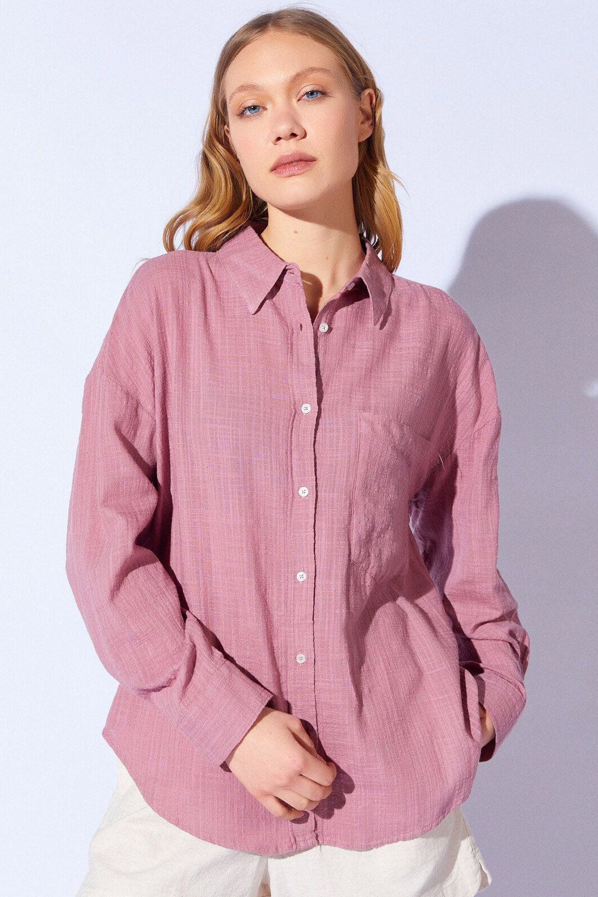 CoolLook Oversize Bol Kalıp Düğmeli Göğüs Cepli Gömlek Yakalı Uzun Kol Tarz Casual Viskon Gömlek