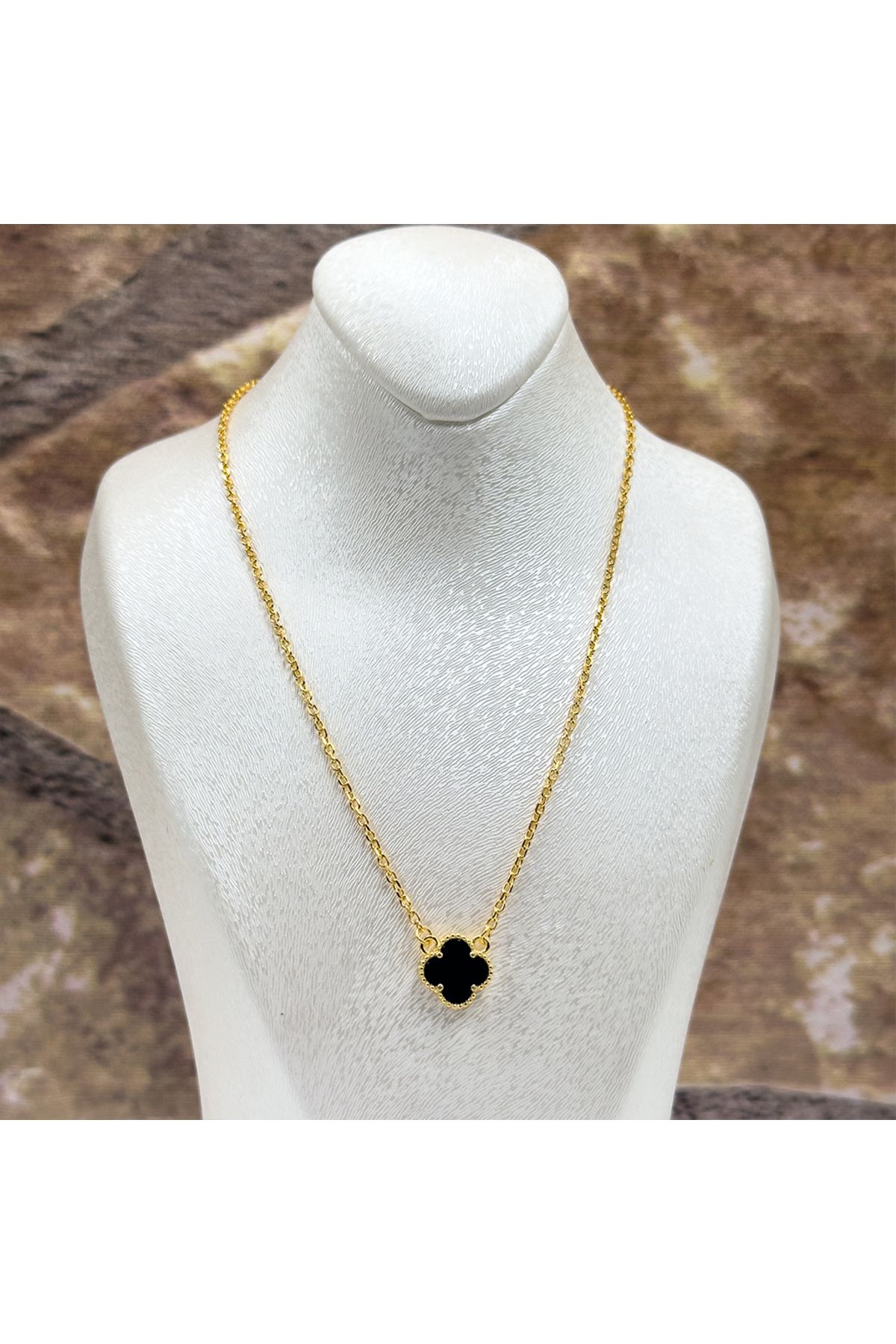 Livora Jewelry Gold Renk Onix Taşlı Gümüş Kolye