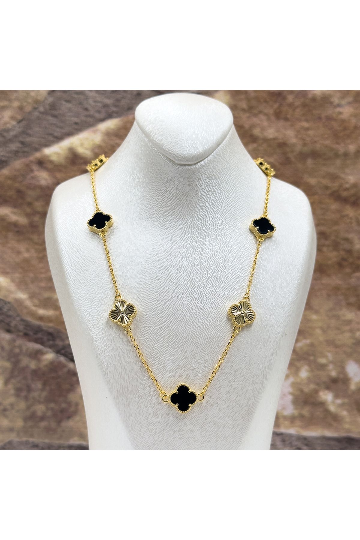 Livora Jewelry Onix Taşlı Sıralı Yonca Gümüş Kolye