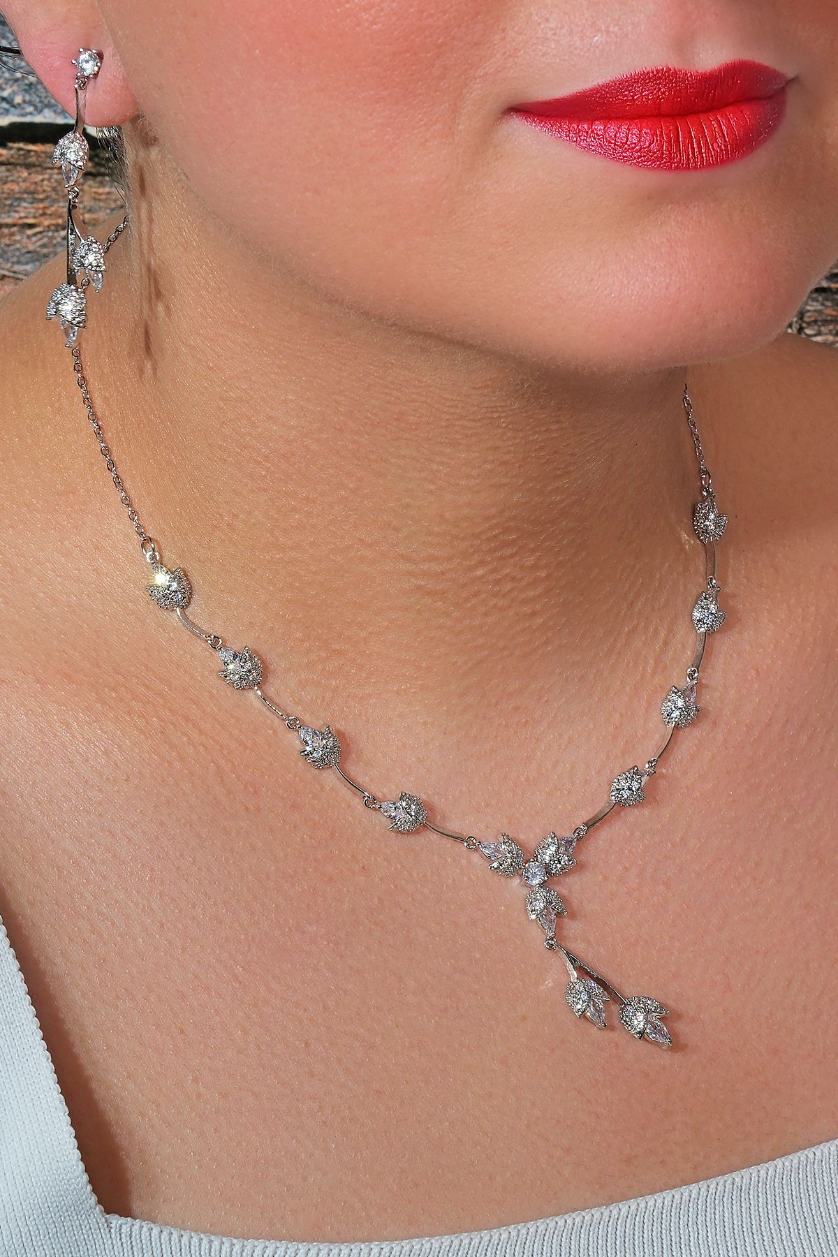ÖZÜM TAKI Kadın Zirkon Taşlı İkili Set Kolye Küpe Silver LALE MODEL