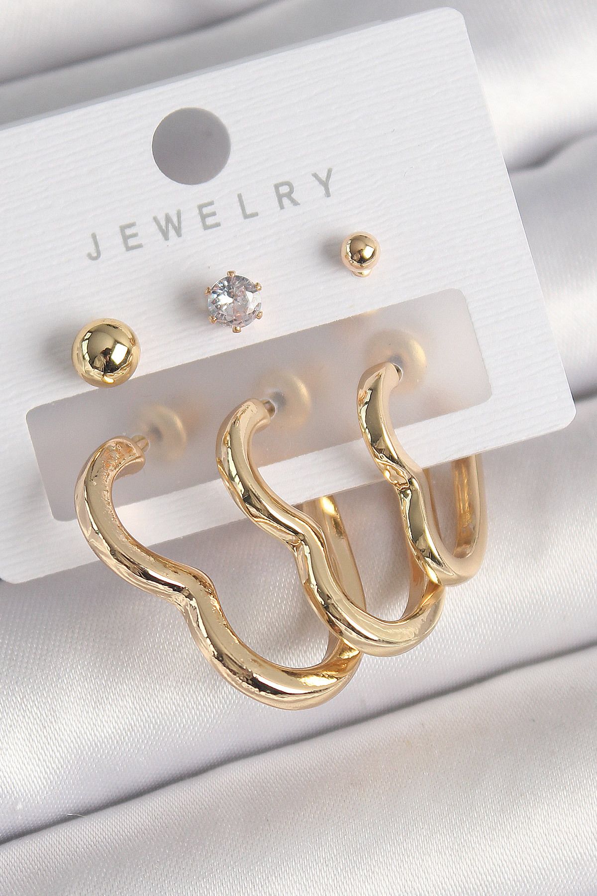 BZK ACCESSORİES Pirinç Gold Renk Kalp Model Zirkon Taşlı Topçuk Detay Kadın Küpe Seti
