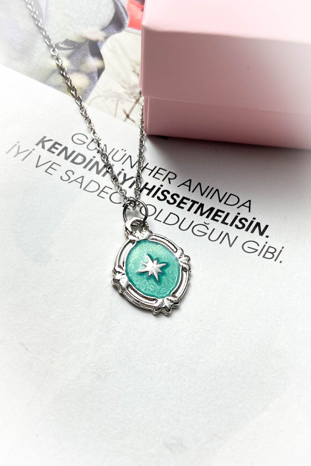 roshel Çelik Gümüş Renk Yeşil Mineli İnce Zincir Çelik Kolye