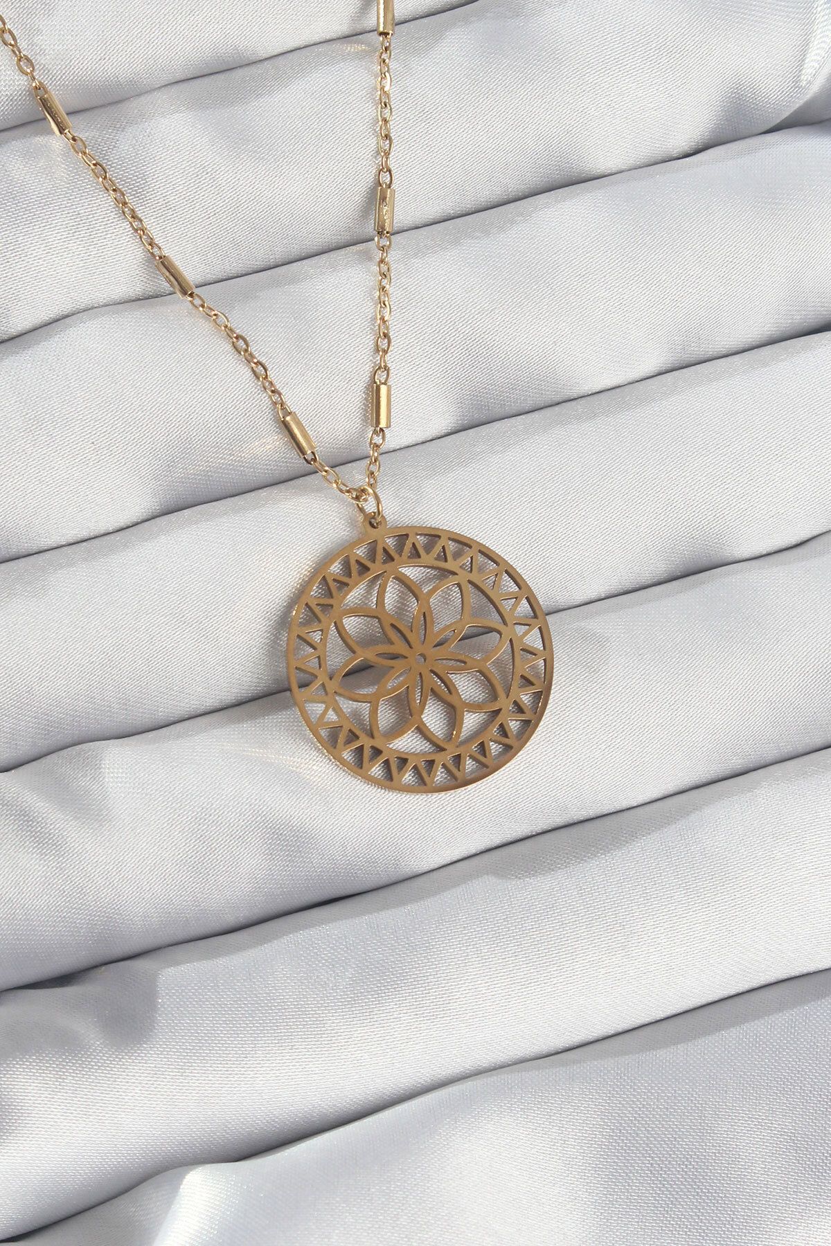 MMB Boutique 316L Çelik Zincir Gold Renk Lotus Model Kolye