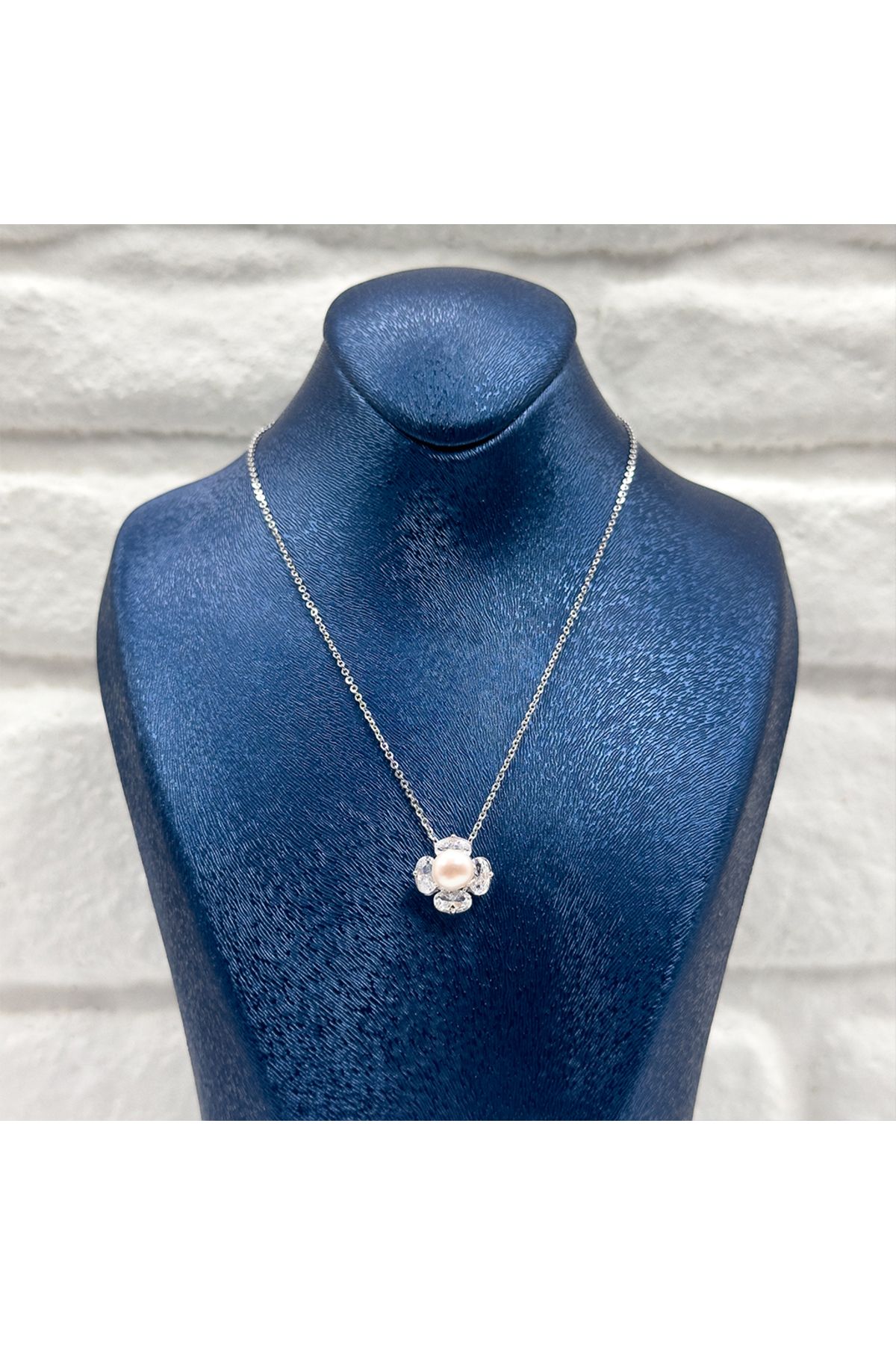 Livora Jewelry İnci Çiçek Tasarım Gümüş Kolye