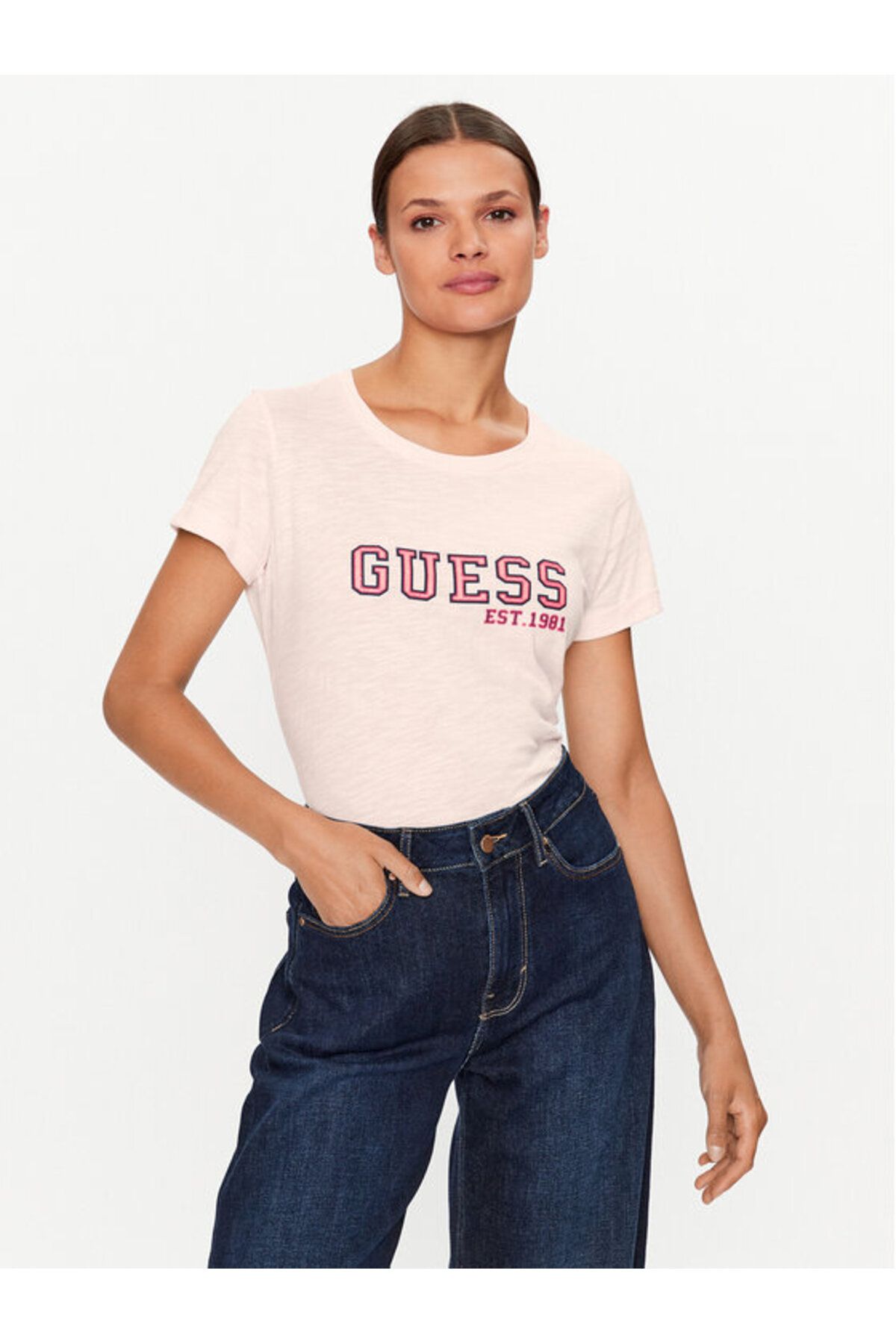 Guess Ss Cn College Kadın Regular Fit T-Shirt