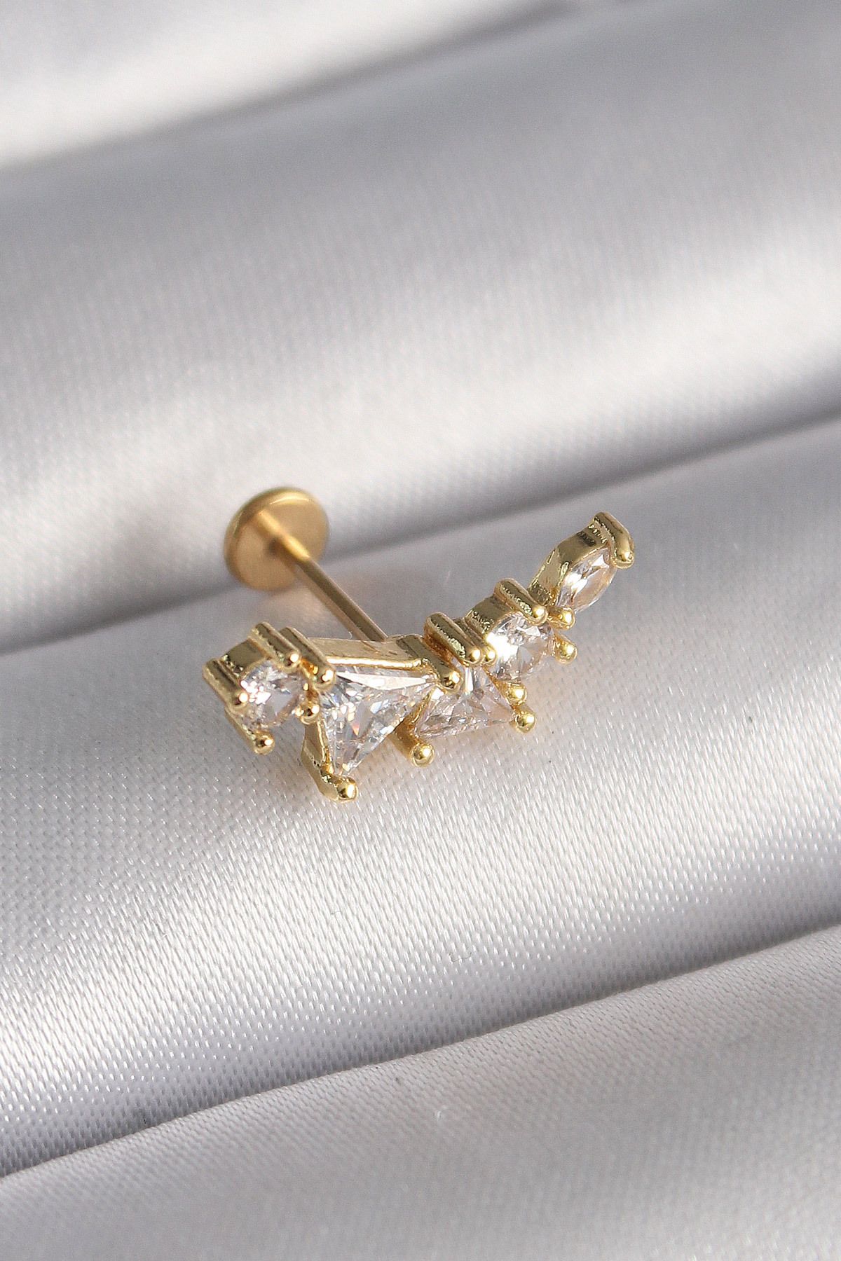 Maristas Çelik Gold Renk Zirkon Taşlı Tragus Piercing