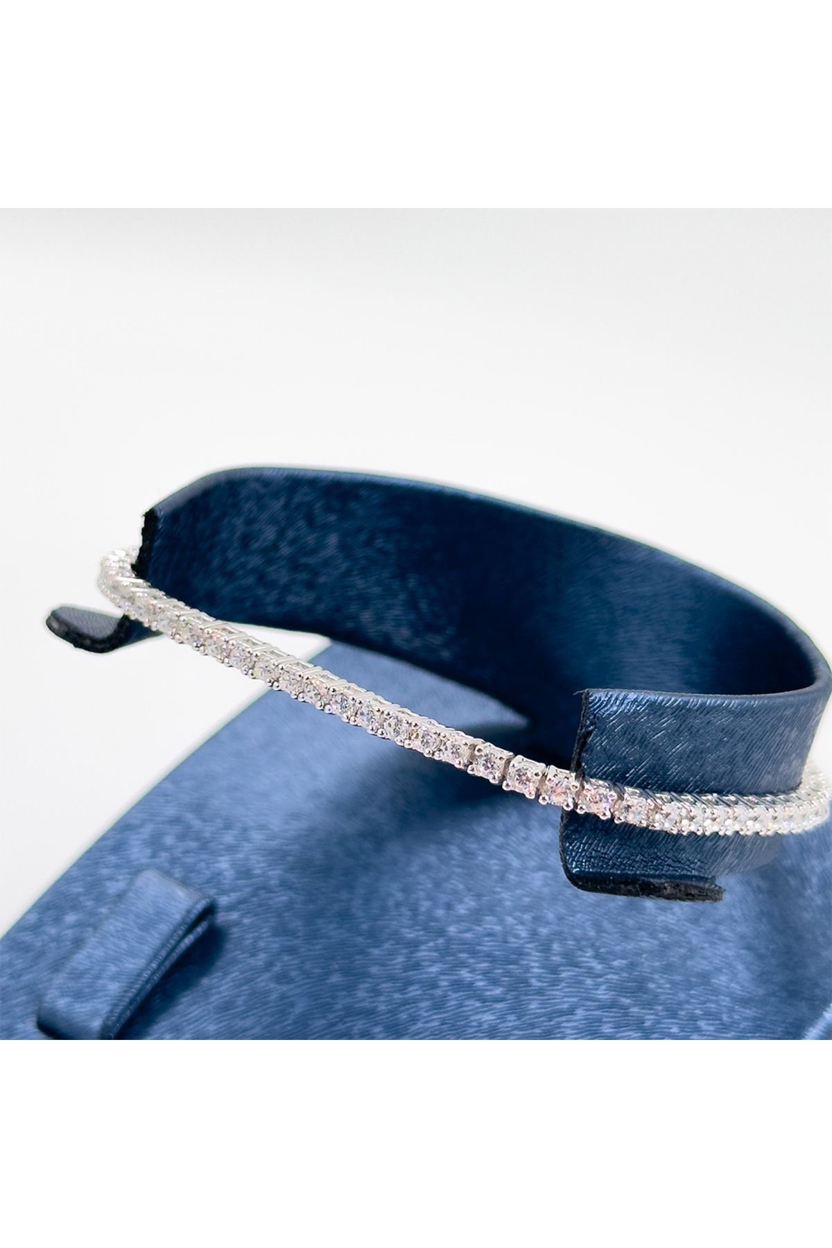 Livora Jewelry Pırlanta Montür Su Yolu Gümüş Bileklik - 2MM