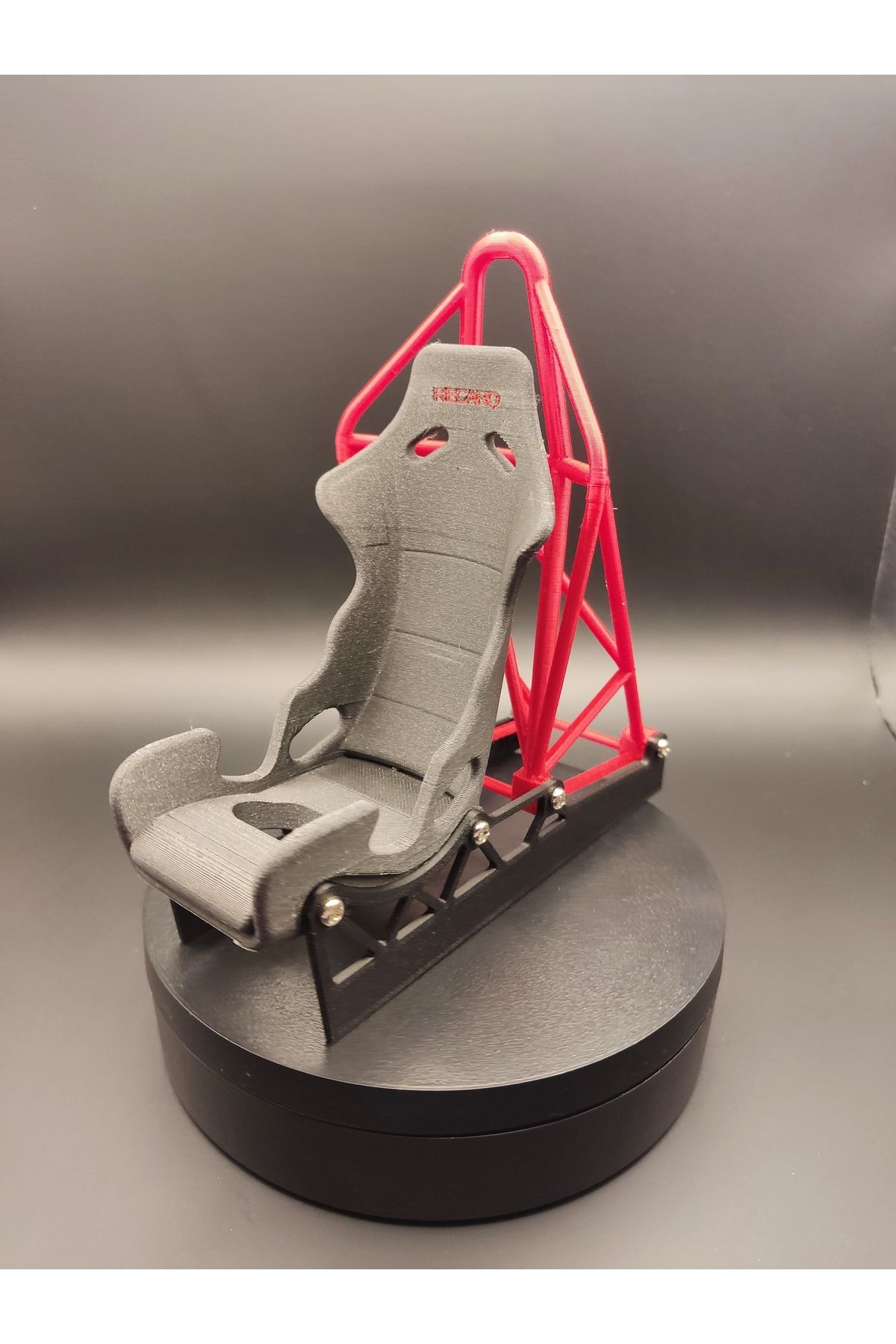 DoluBura RECARO DİZAYN YARIŞ KOLTUĞU DEKORATİF MASA ÜSTÜ TELEFON TUTACAĞI STAND