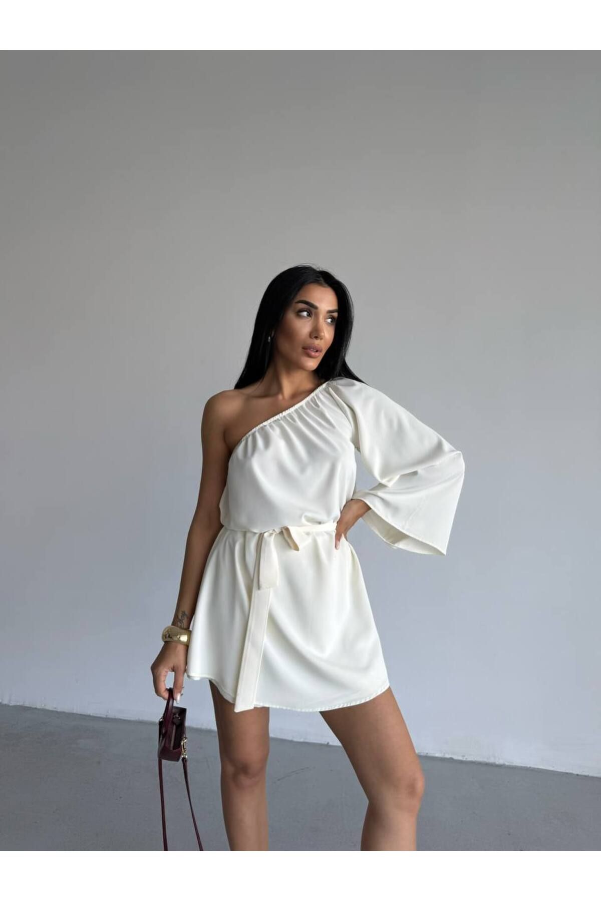 Castivo Fashion Tek Omuz Kuşaklı Şort mini Elbise