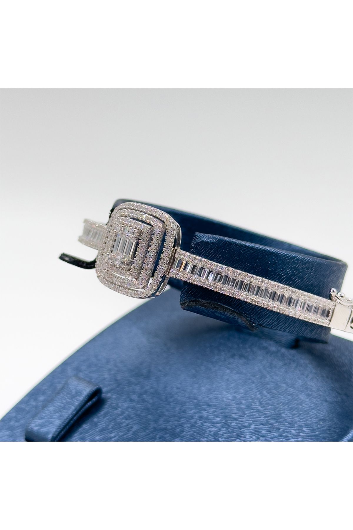 Livora Jewelry Pırlanta Montür Baget Kelepçe Gümüş Bileklik