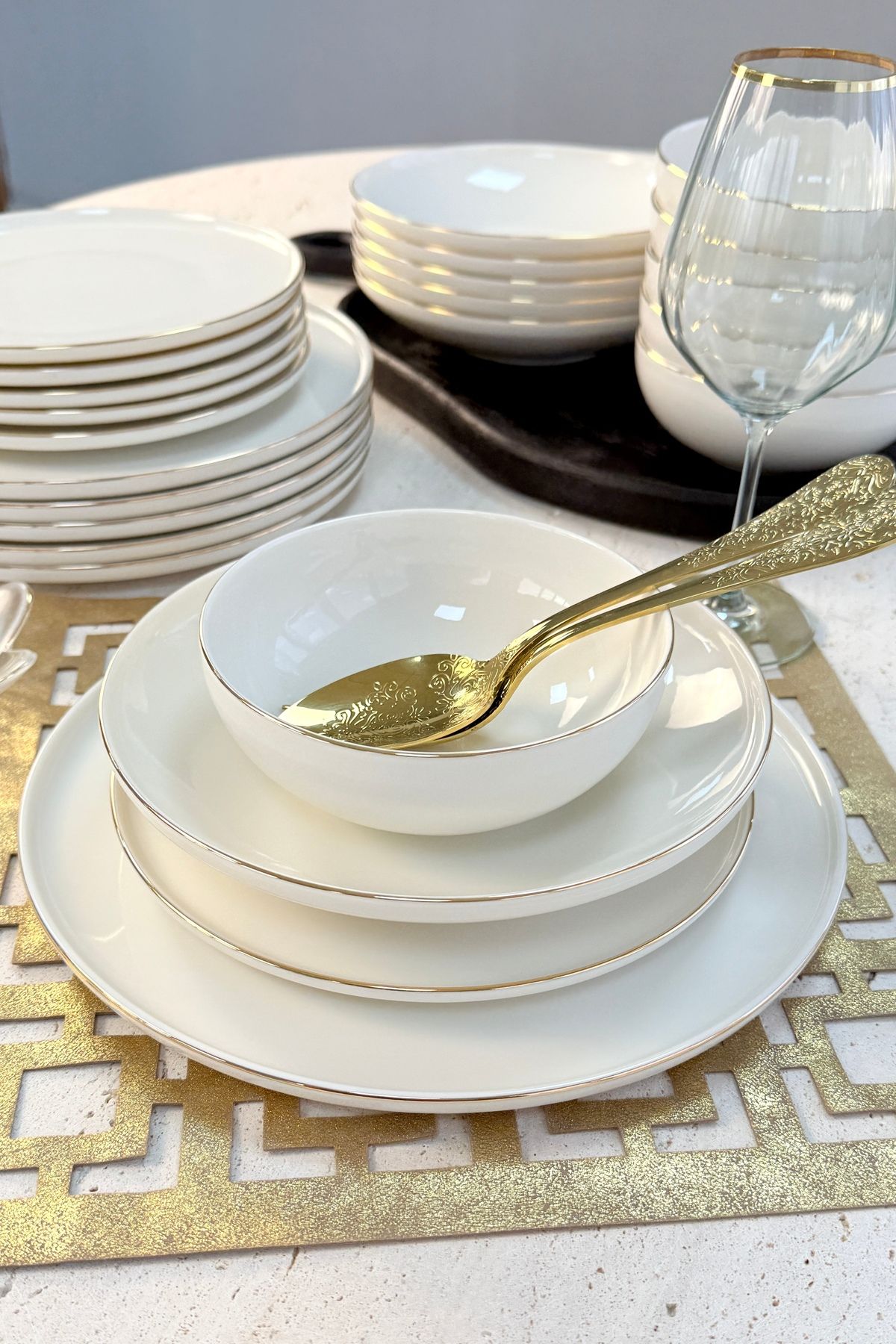 porselenden Elegance Maria Gold Porselen 24 Parça 6 Kişilik Yemek Takımı (ALTIN DETAY)