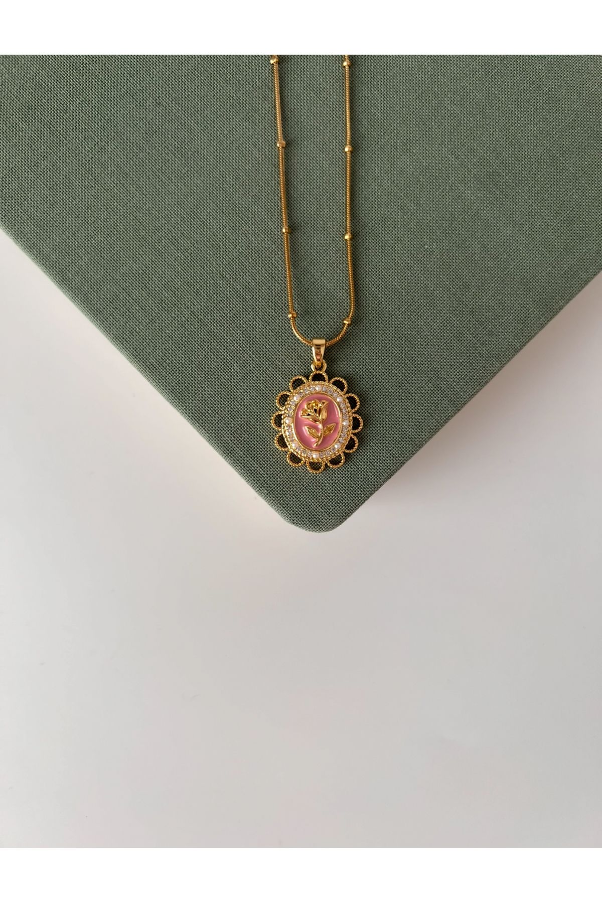 Store Pembe Vintage Rose Çelik Kolye