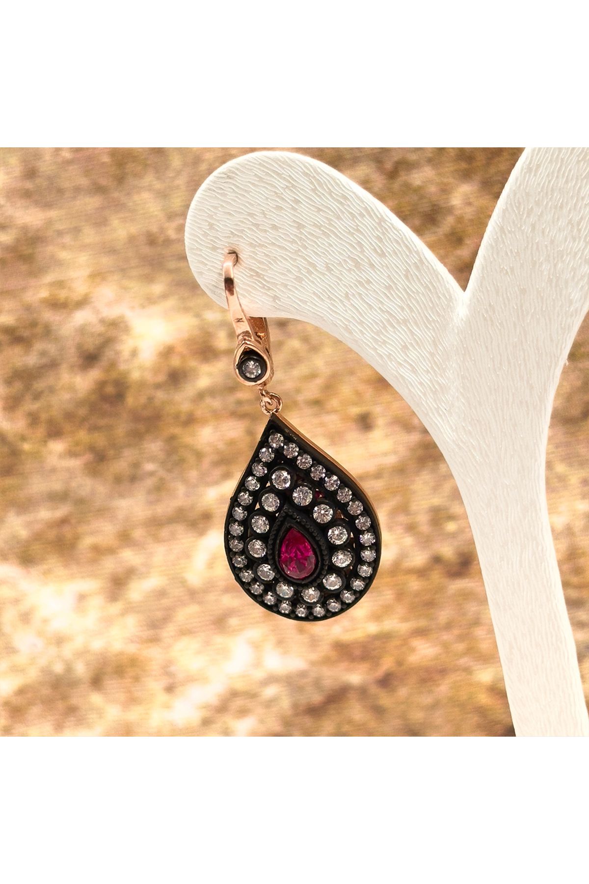 Livora Jewelry Elmas Montür Yakut Taşlı Damla Gümüş Küpe