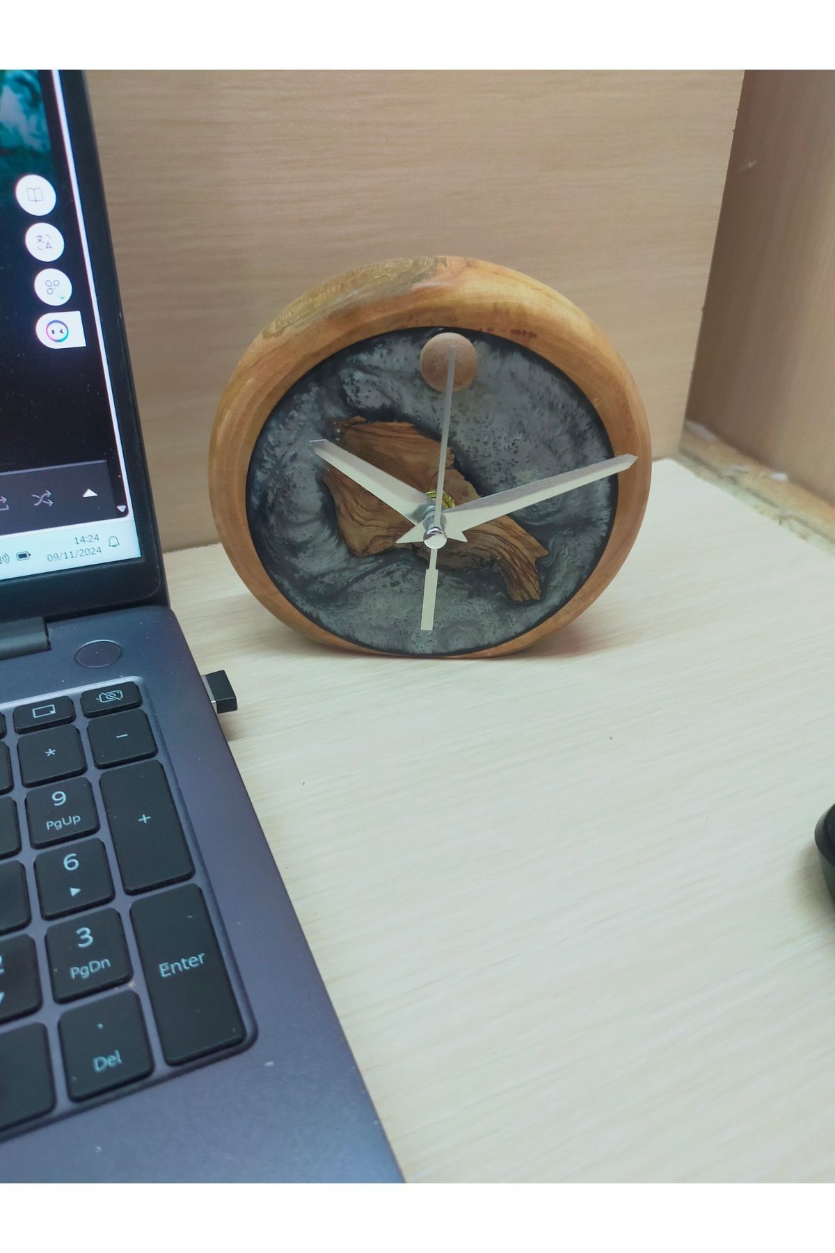 resinwoodliving 12cm Çap-el Yapımı Epoksi Ve Ahşap Masa Saati