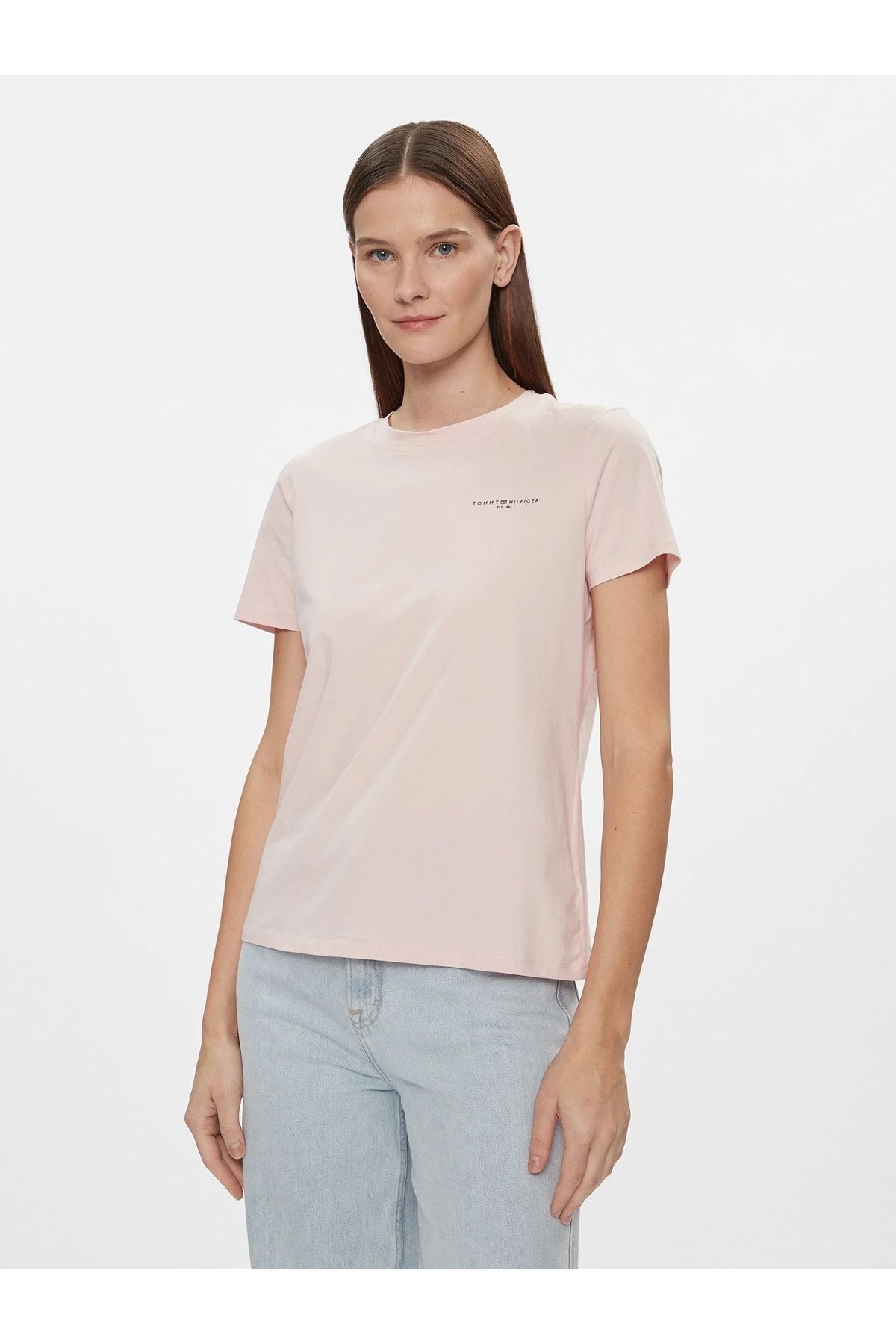 Hilfiger Denim _..Tommy Hilfiger Kadın Pamuklu Yuvarlak Yaka Marka Logolu T-Shirt