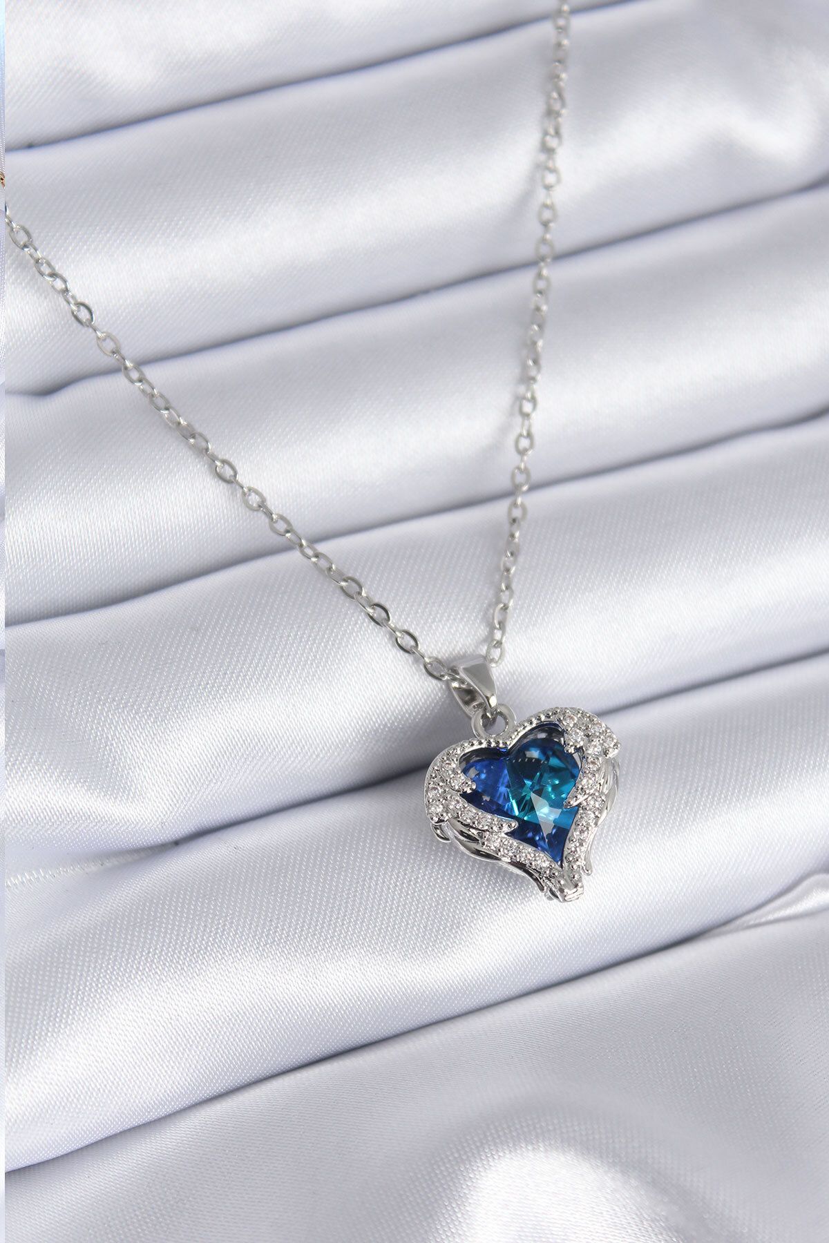 MMB Boutique 316L Çelik Gümüş Renk Mavi Kristal Kalp Model Zirkon Taşlı Kadın Kolye