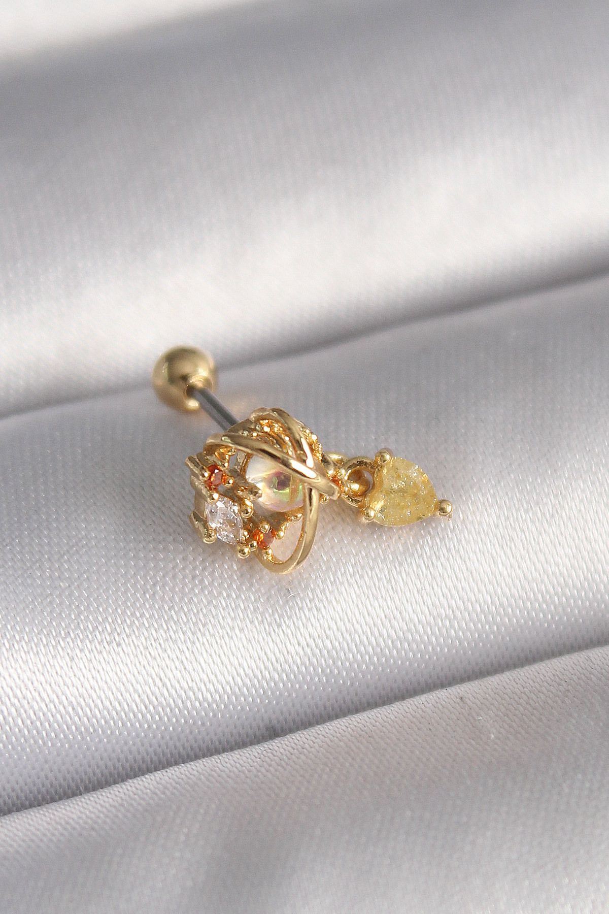 MAYAS 316L Çelik Gold Renk Zirkon Taşlı Sallantı Kalp Detay Tragus Piercing