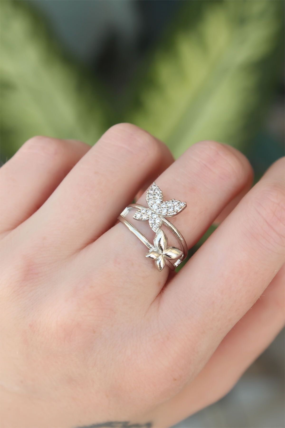 MMB Boutique Pirinç Gümüş Renk Ayarlanabilir Zirkon Taşlı Kelebek Yüzük