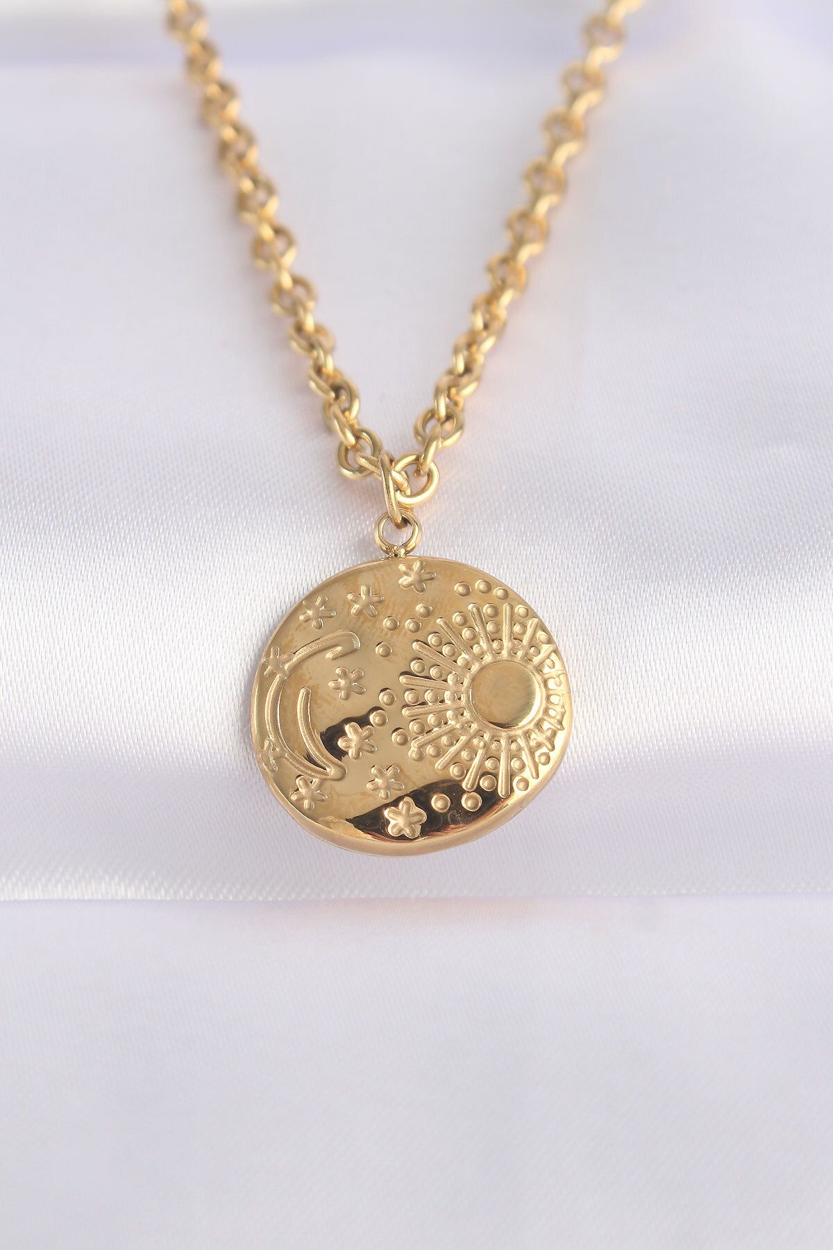 MMB Boutique 316L Çelik Zincir Altın Renk Oval Desenli Kolye