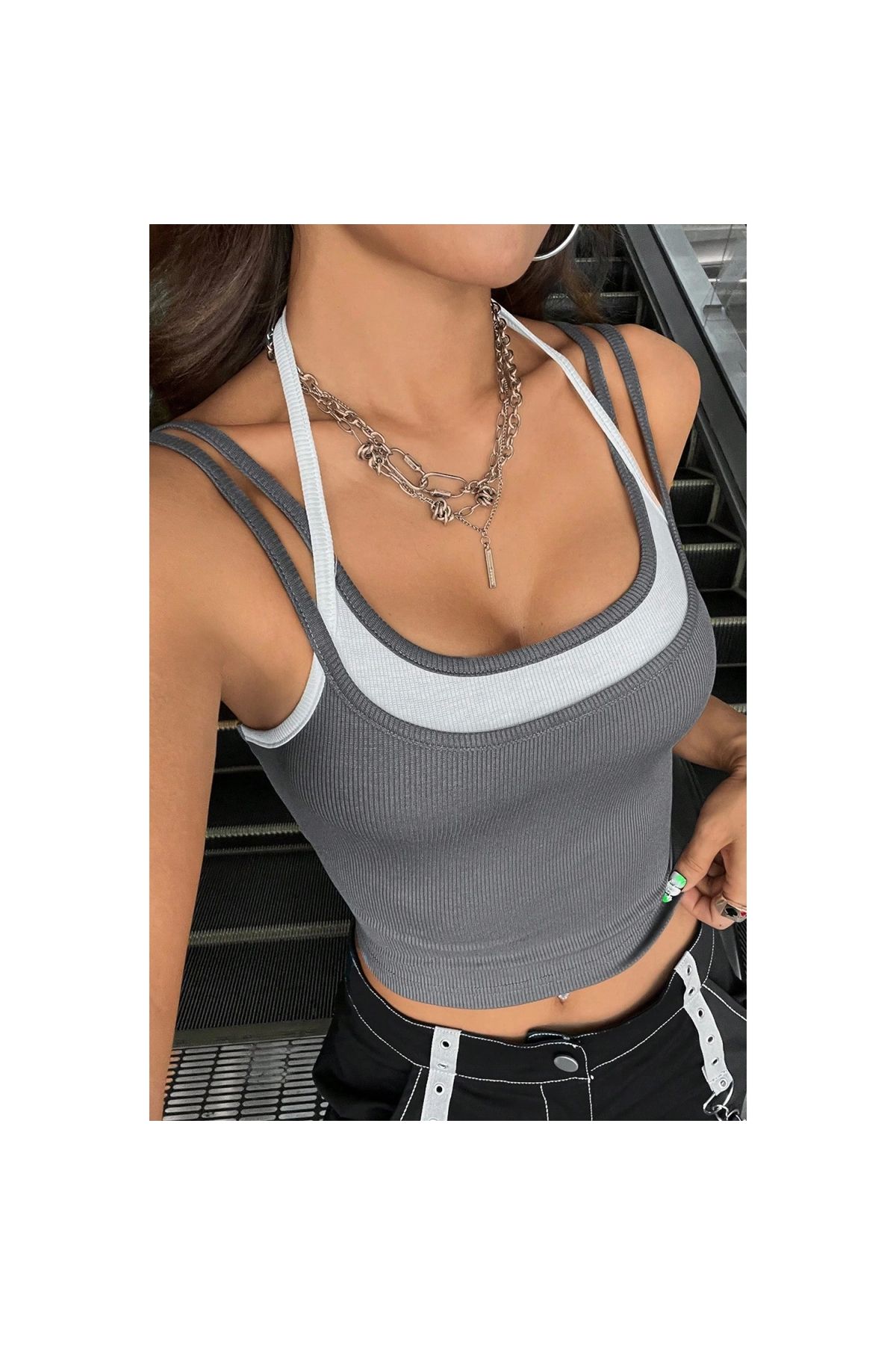 Marsilyan - Kadın Antrasit Gri Beyaz Çift Renk Çapraz Askılı Crop Top Bluz