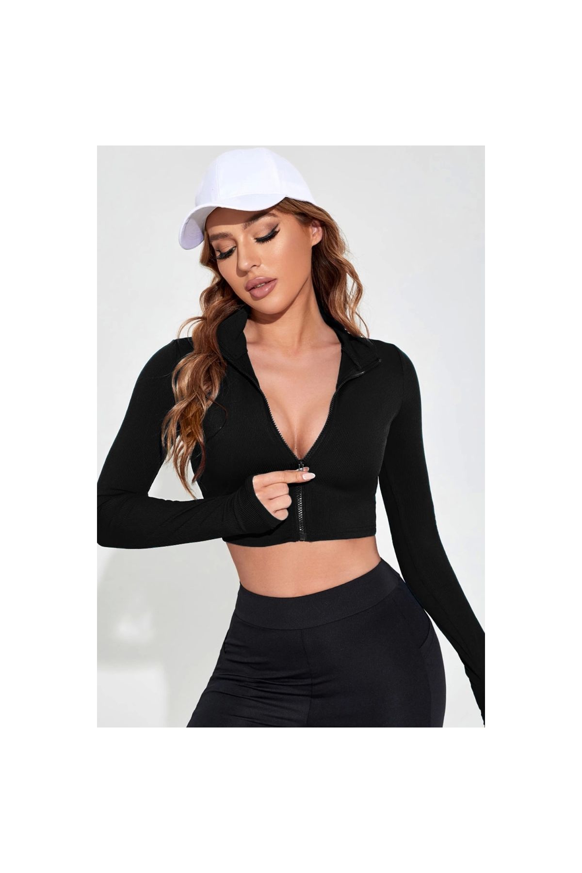 Marsilyan - Kadın Siyah Uzun Kol Fermuarlı Parmak Geçme Detaylı Dik Yaka Crop Top Bluz