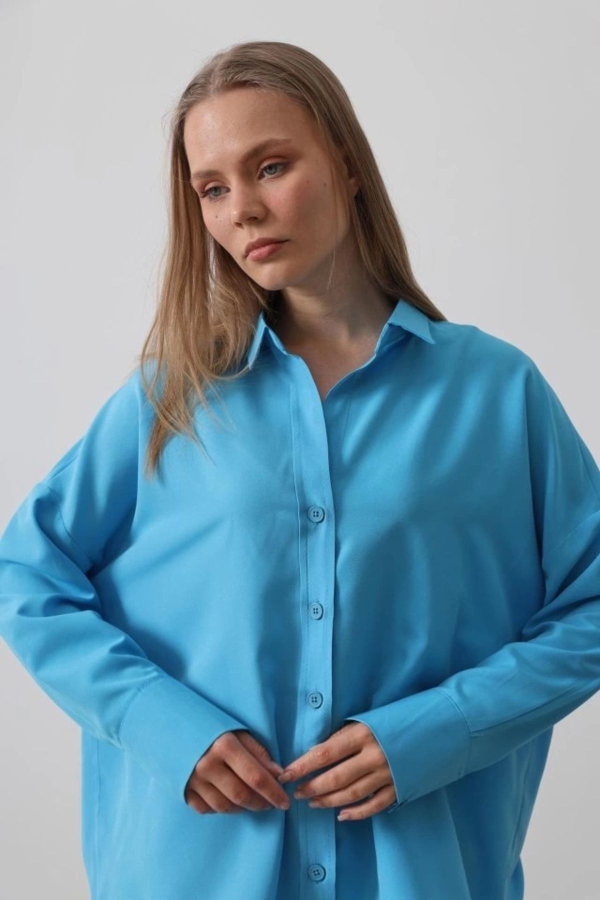 Butik Geniş Manşet Detaylı Gömlek - Turkuaz