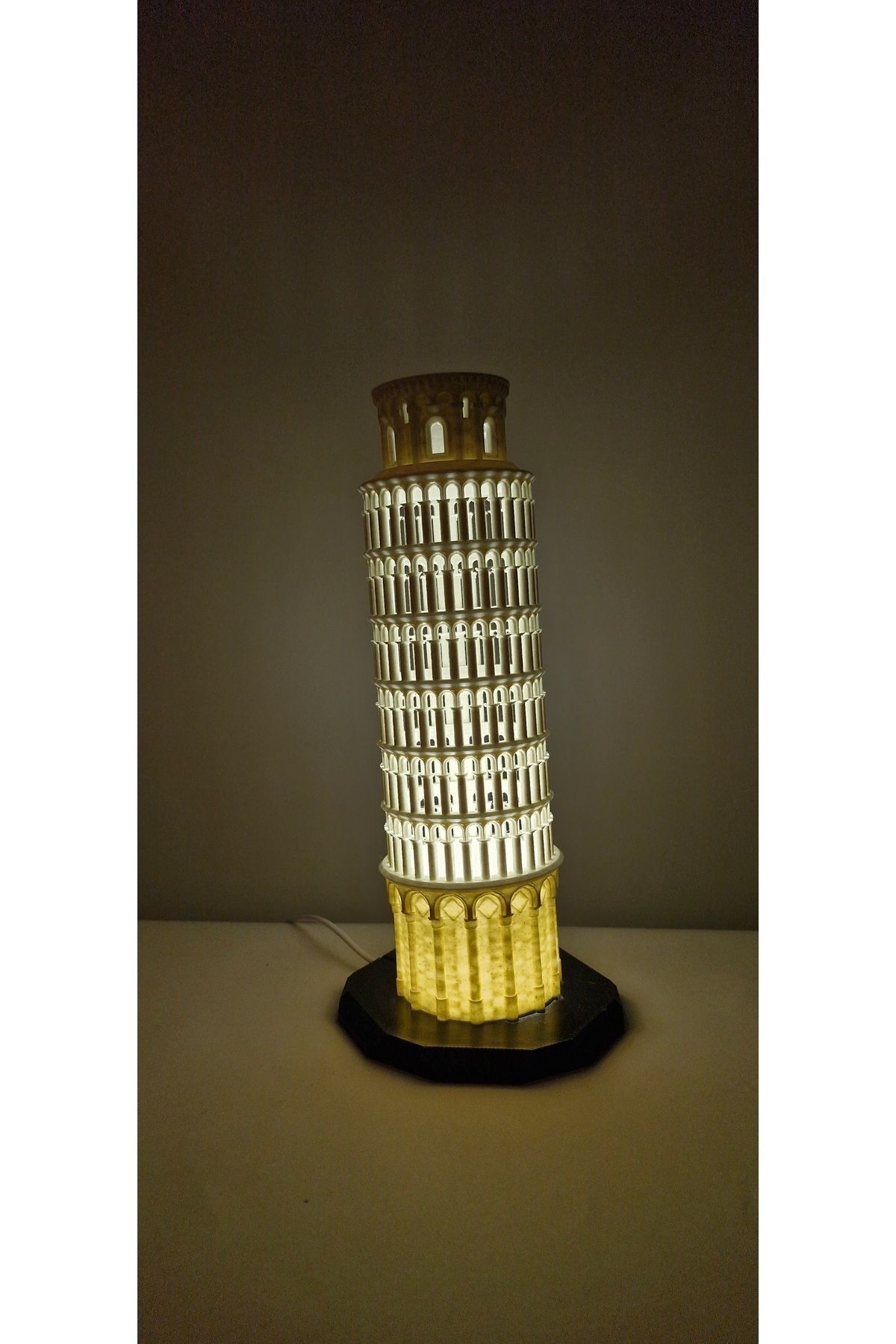 SerenityHaven pisa kulesi usb gece lambası