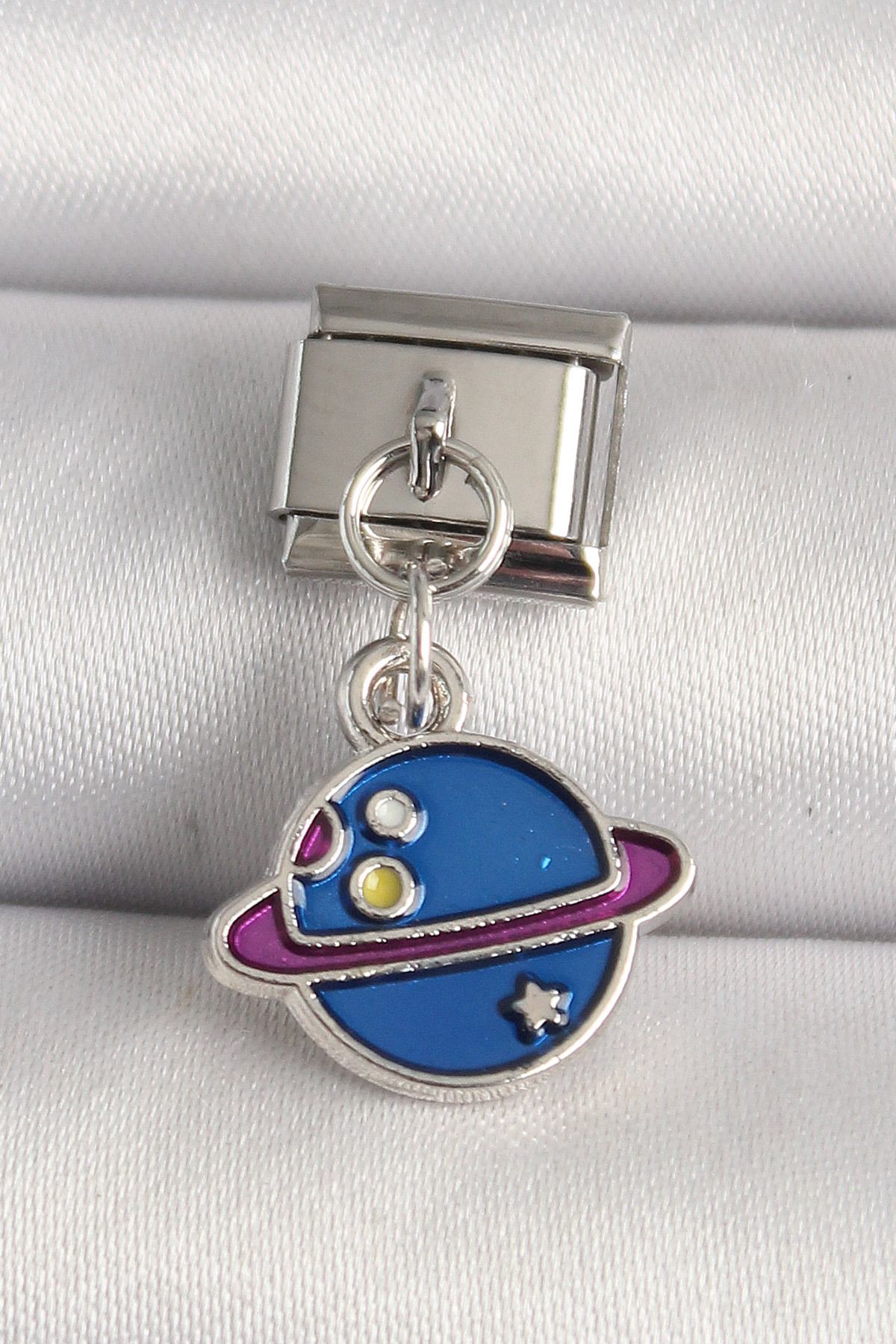 callerrons accessories Gümüş Renk Mavi Satürn Model Nomination Charm - EBJ250501W32852