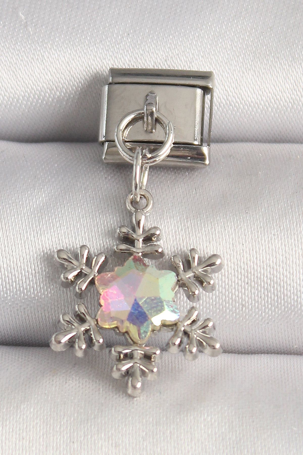 callerrons accessories Gümüş Renk Hologram Mineli Kar Tanesi Model Nomination Charm - EBJ250501W32905