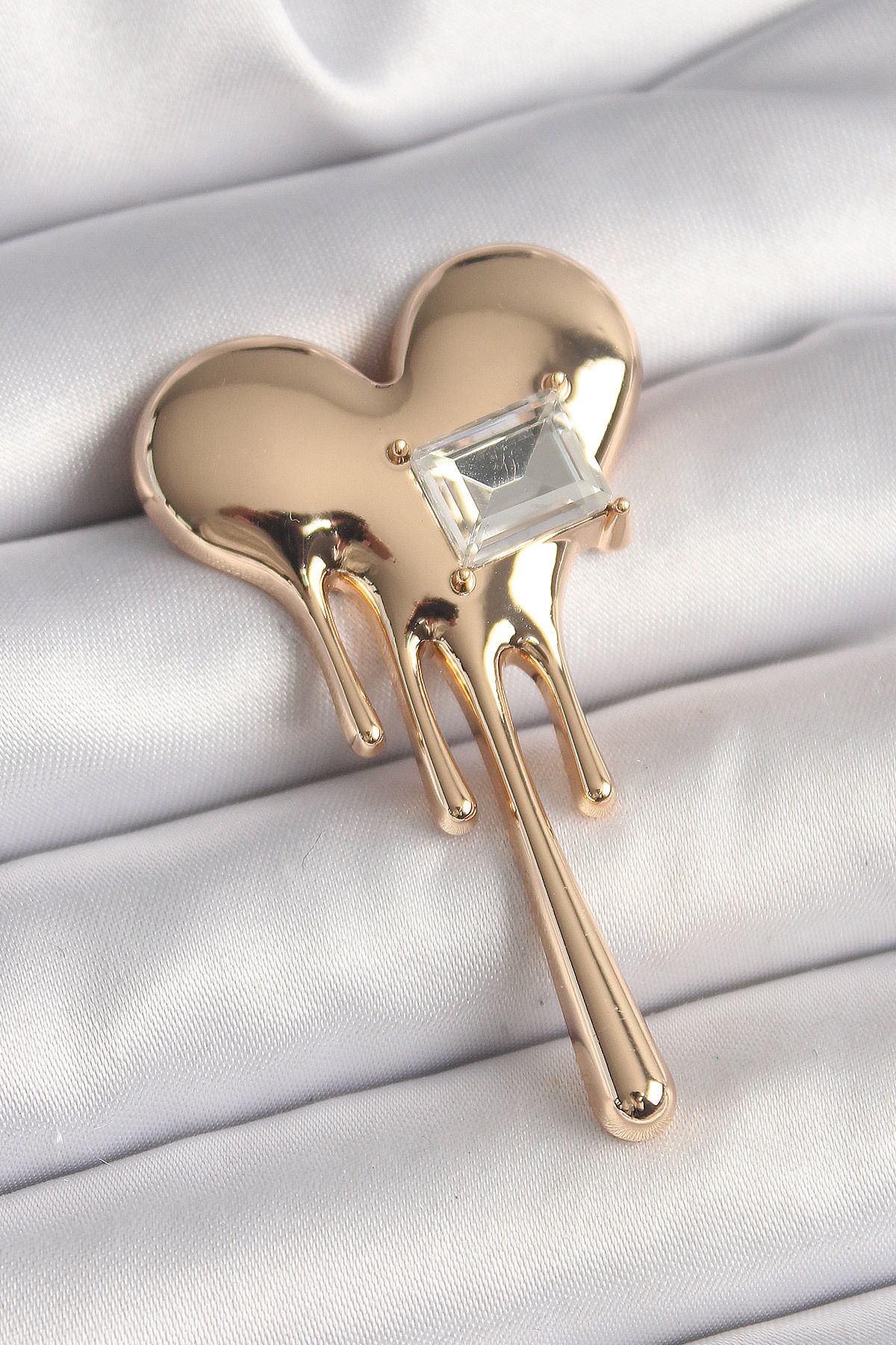 callerrons accessories Pirinç Gold Renk Eriyen Kalp Model Kare Zirkon Taş Detay Kadın Broş - EBJ250327W31632