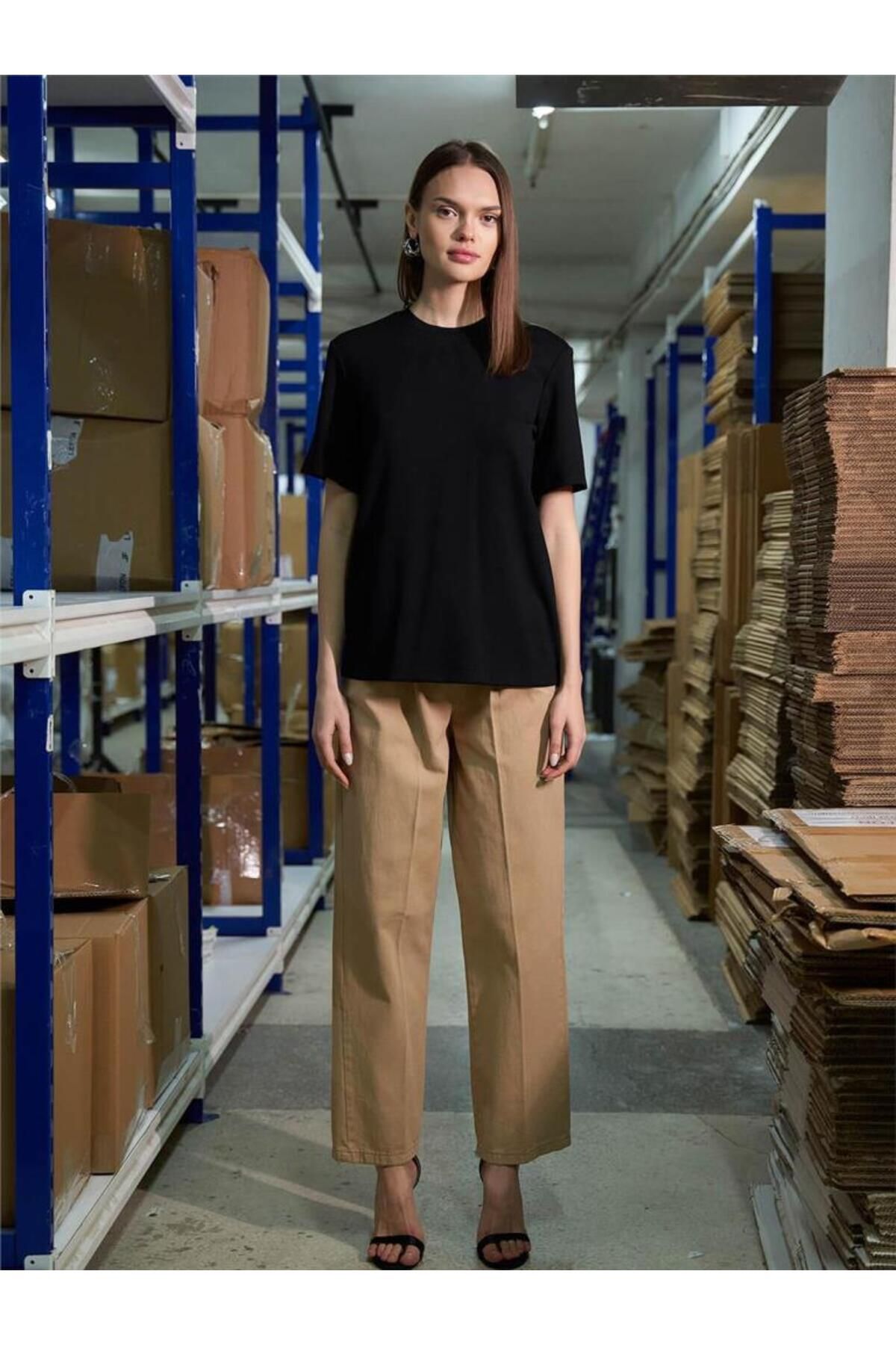 Lefon Kadın Bisiklet Yaka Oversize Kısa Kollu Tişört 050642