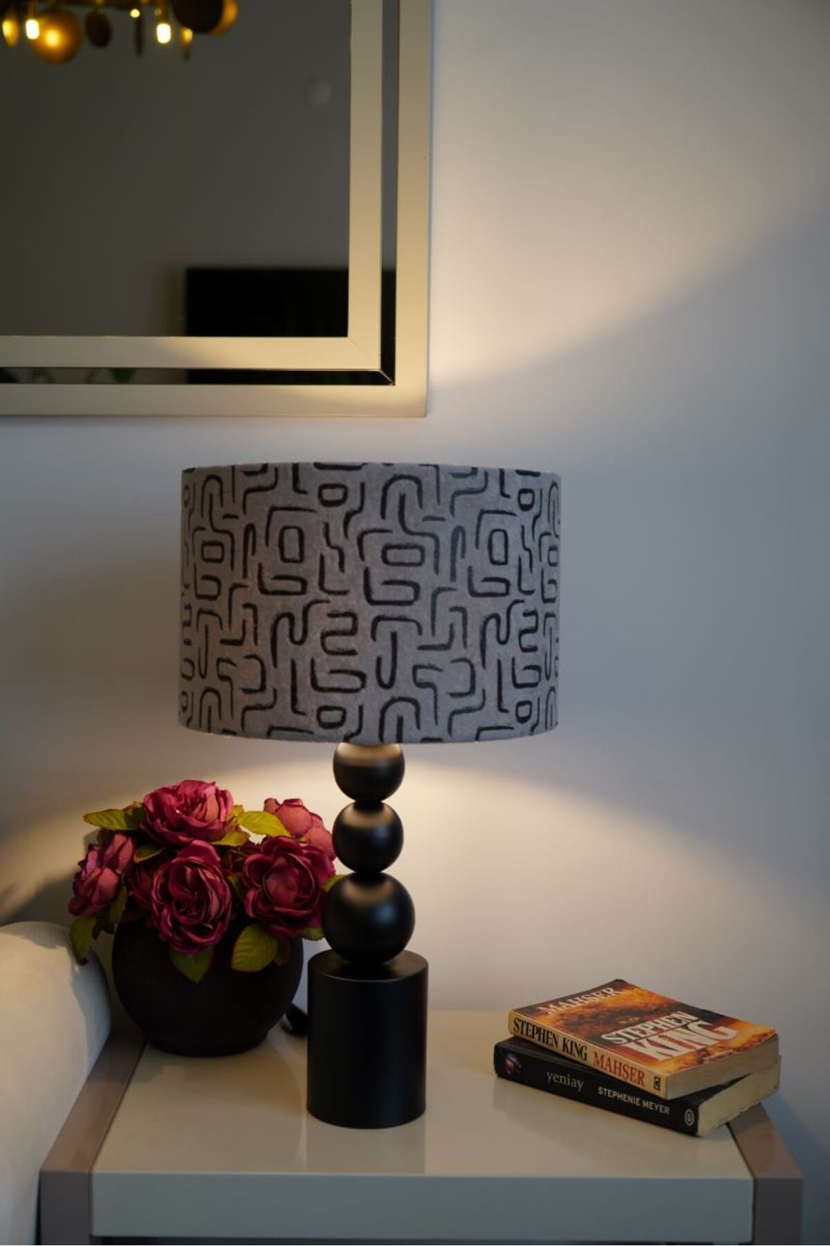 retro home design Özel Siyah Ayaklı Kadife Kumaş Silindir Labirent Desenli Dekoratif Abajur Yatak Odası Salon
