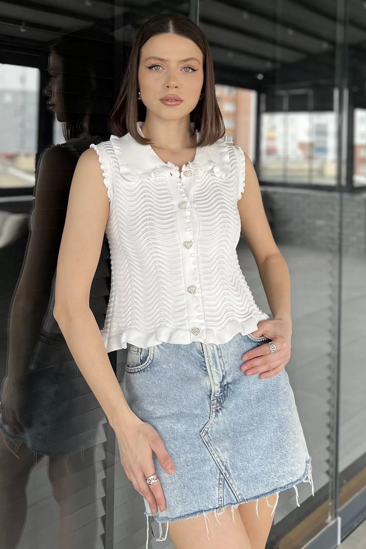GÜLSELİ Beyaz Kadın Bebe Yaka Dalga Desenli Triko Yelek