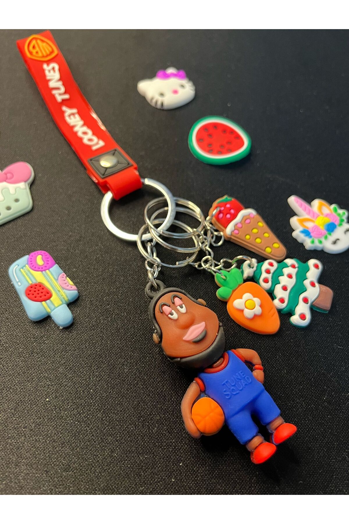 Antin Kuntin Koby Basketbol Temalı 3D Anahtarlık Charm Set 1 Adet 3D + 3 Adet Mini Anahtarlıkla Gelir