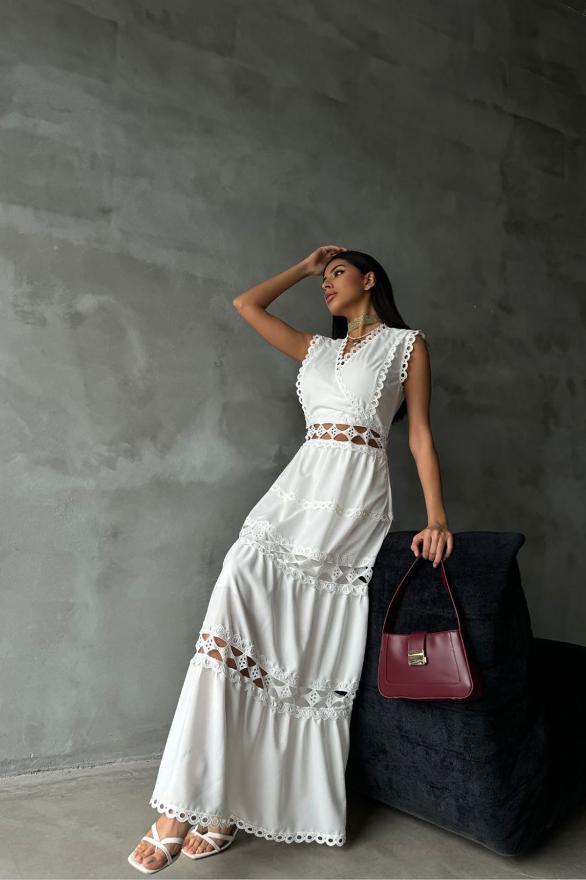 XXL BUTİK XXL Butik kadın beyaz sıfır kol astarlı uzun elbise X-NBMS23179
