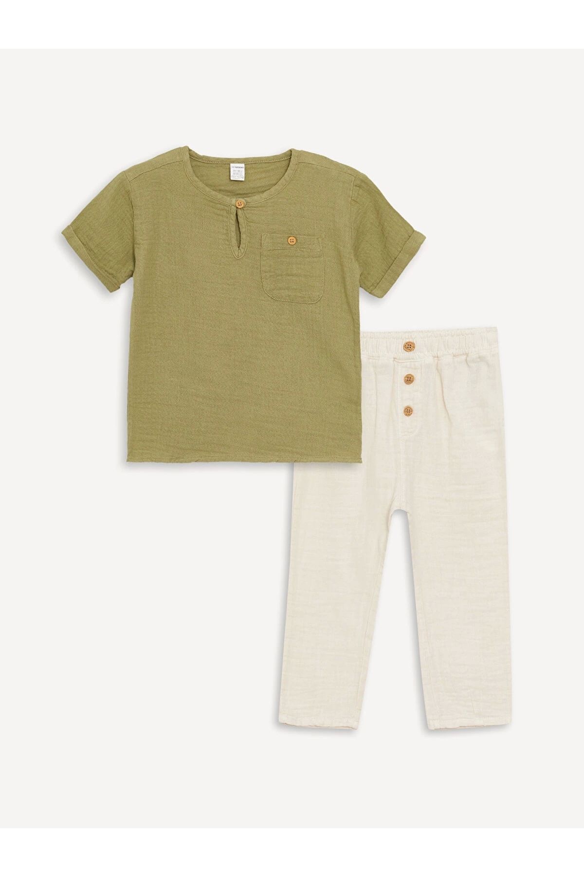 LC Waikiki-Lcw Kids Green Crew Neck Short Sleeve Baby Boy T-Shirt and Pants 2-Piece Set 4