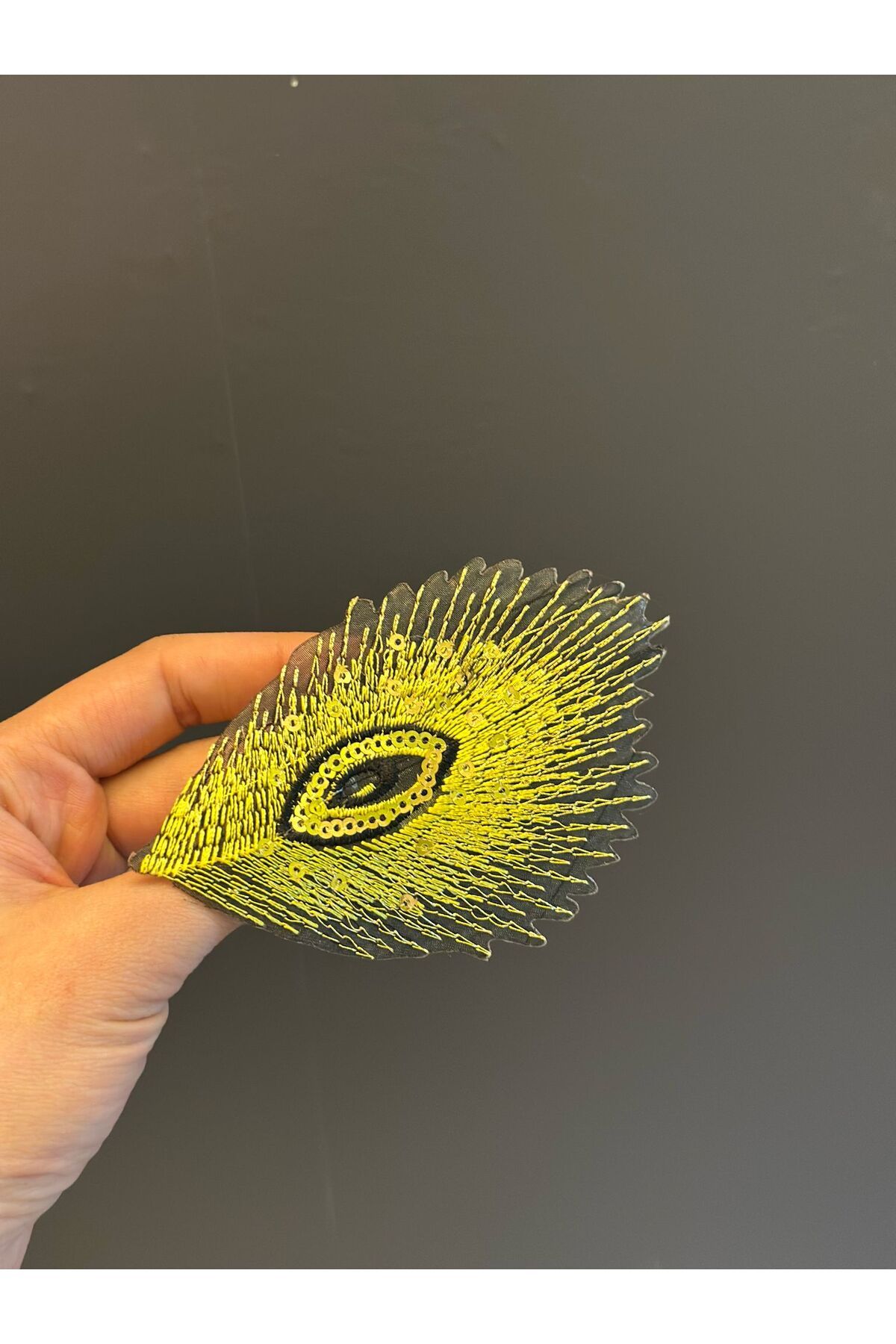 Gönülden Tasarım 10X7 CM SARI TAVUS KUŞU KANADI BROŞ YAKA İĞNESİ GİYİM AKSESUARI