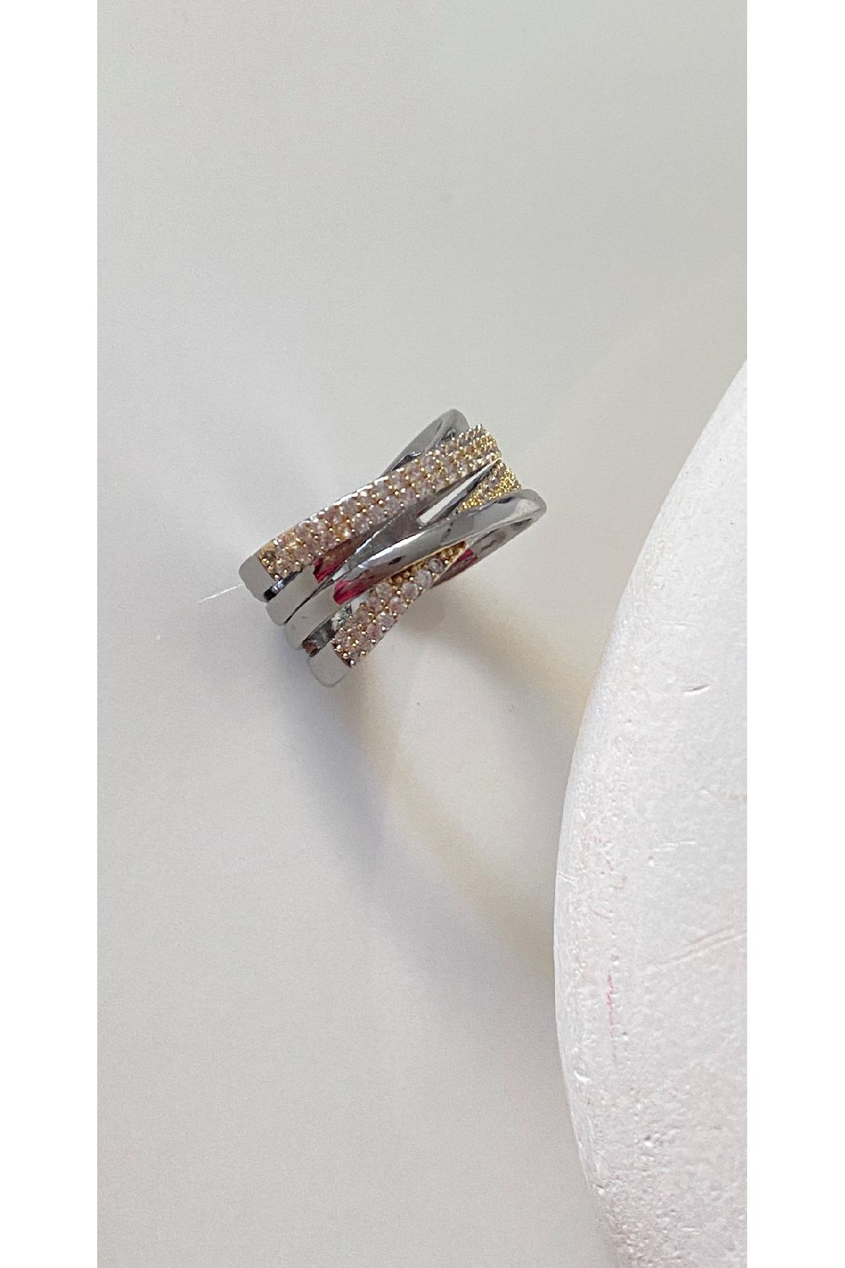 HND collection EKLEM YÜZÜĞÜ GÜMÜŞ VE ALTIN RENK DETAYLI ZARİF YÜZÜK