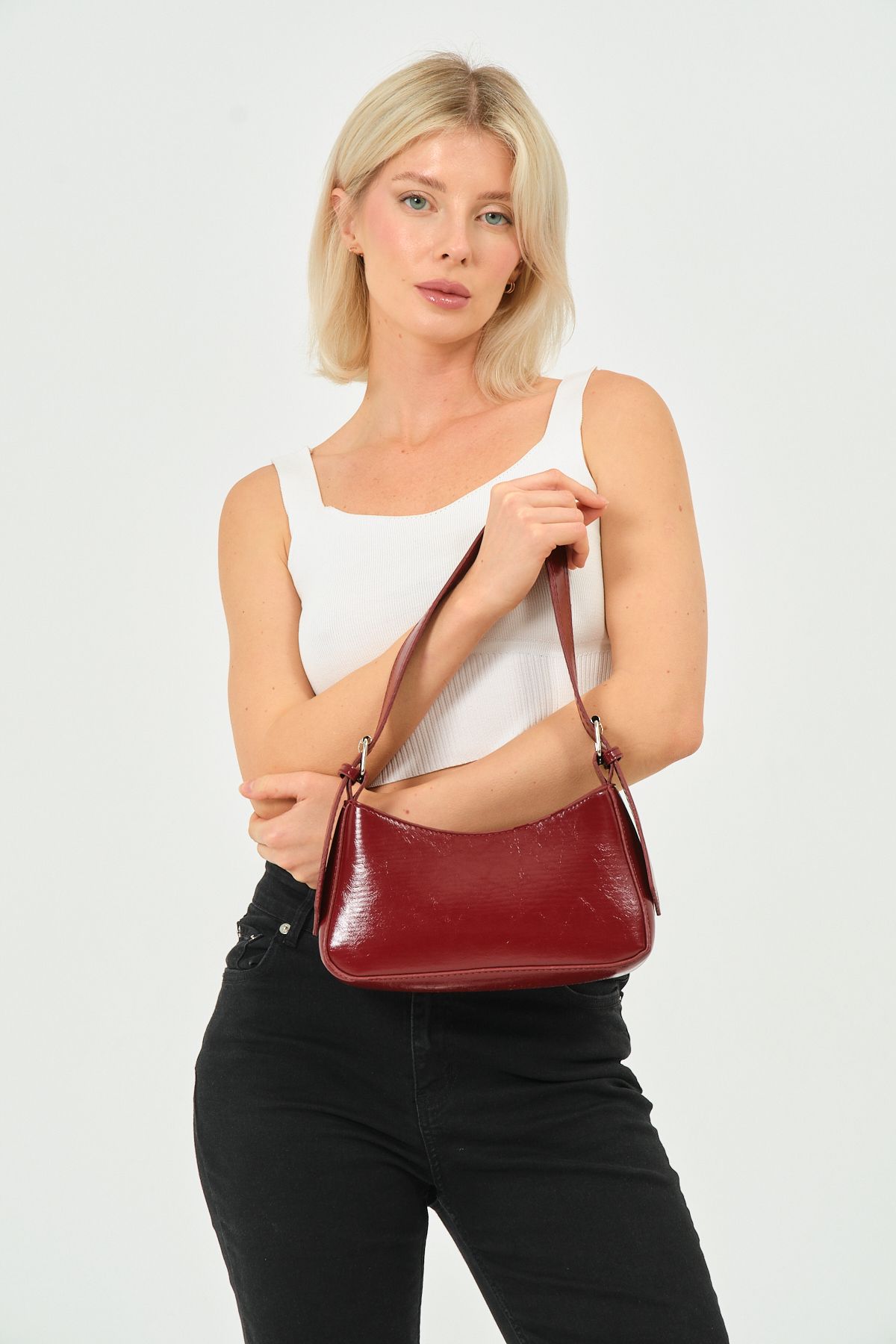 COLE BAG Baget Model Kadın Omuz Çantası – Parlak Suni Deri, Ayarlanabilir Tokalı Sap, Orta Boy