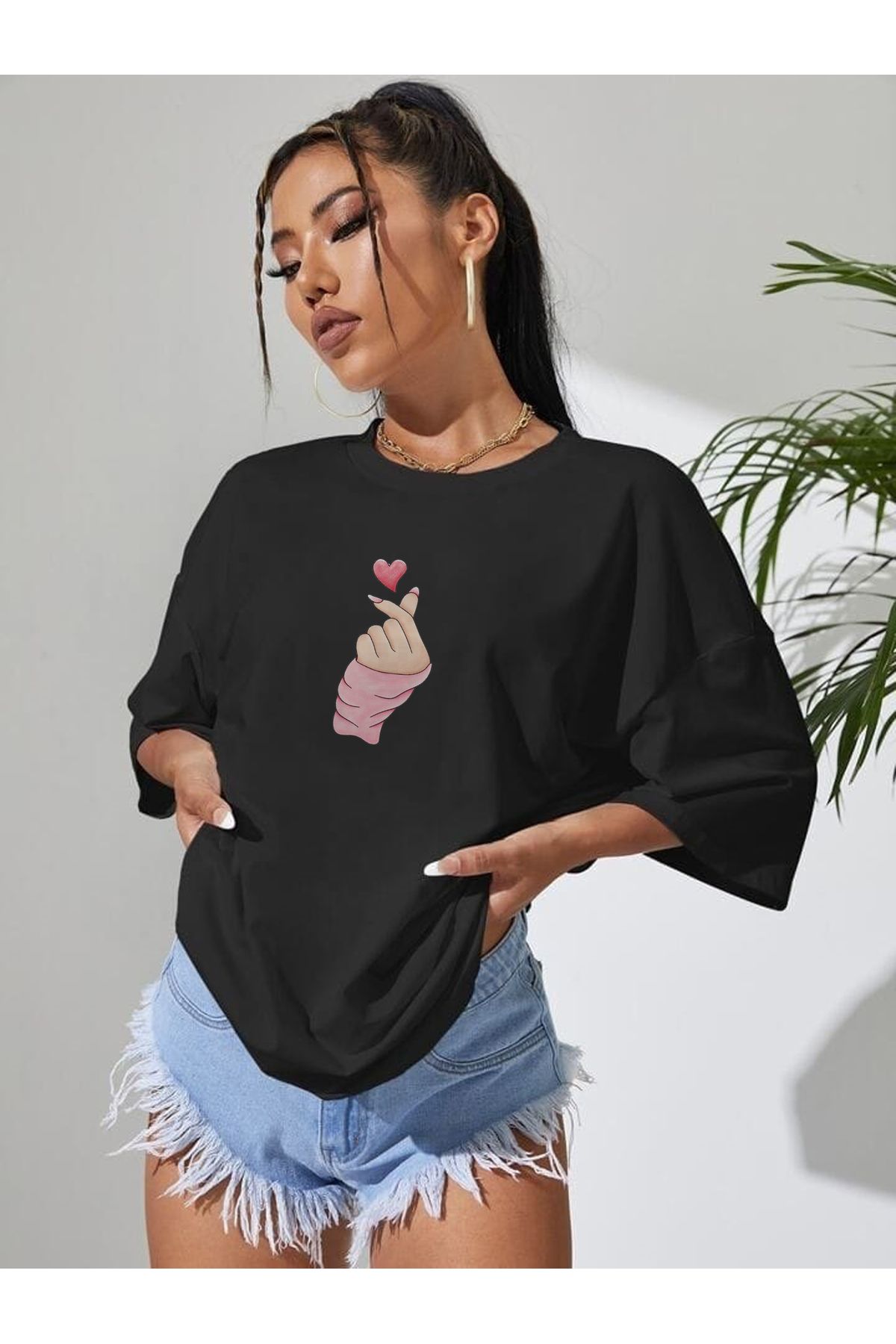 TekTarzz Unisex Kore Parmak Kalp Baskılı Tshirt