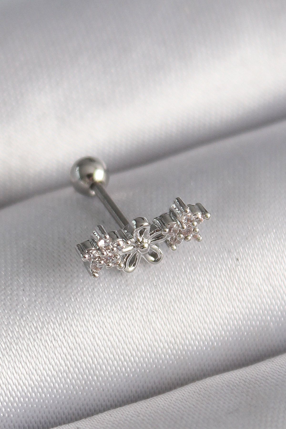 robotrend 316L Çelik Gümüş Renk Zirkon Taşlı Çiçek Tragus Piercing