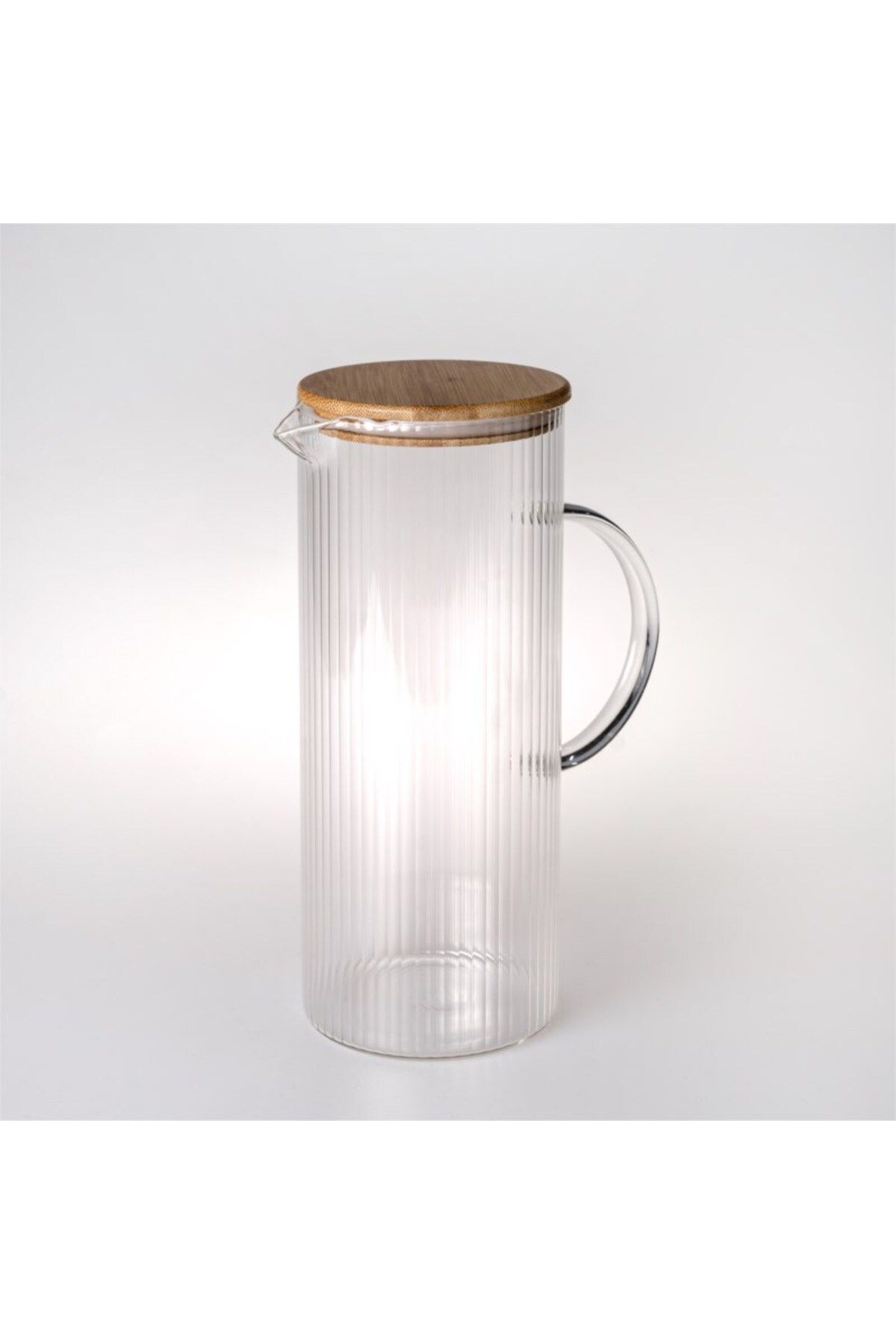 Hinora 1.5 Litre Bambu Kapaklı Cam Sürahi 15x23x10cm